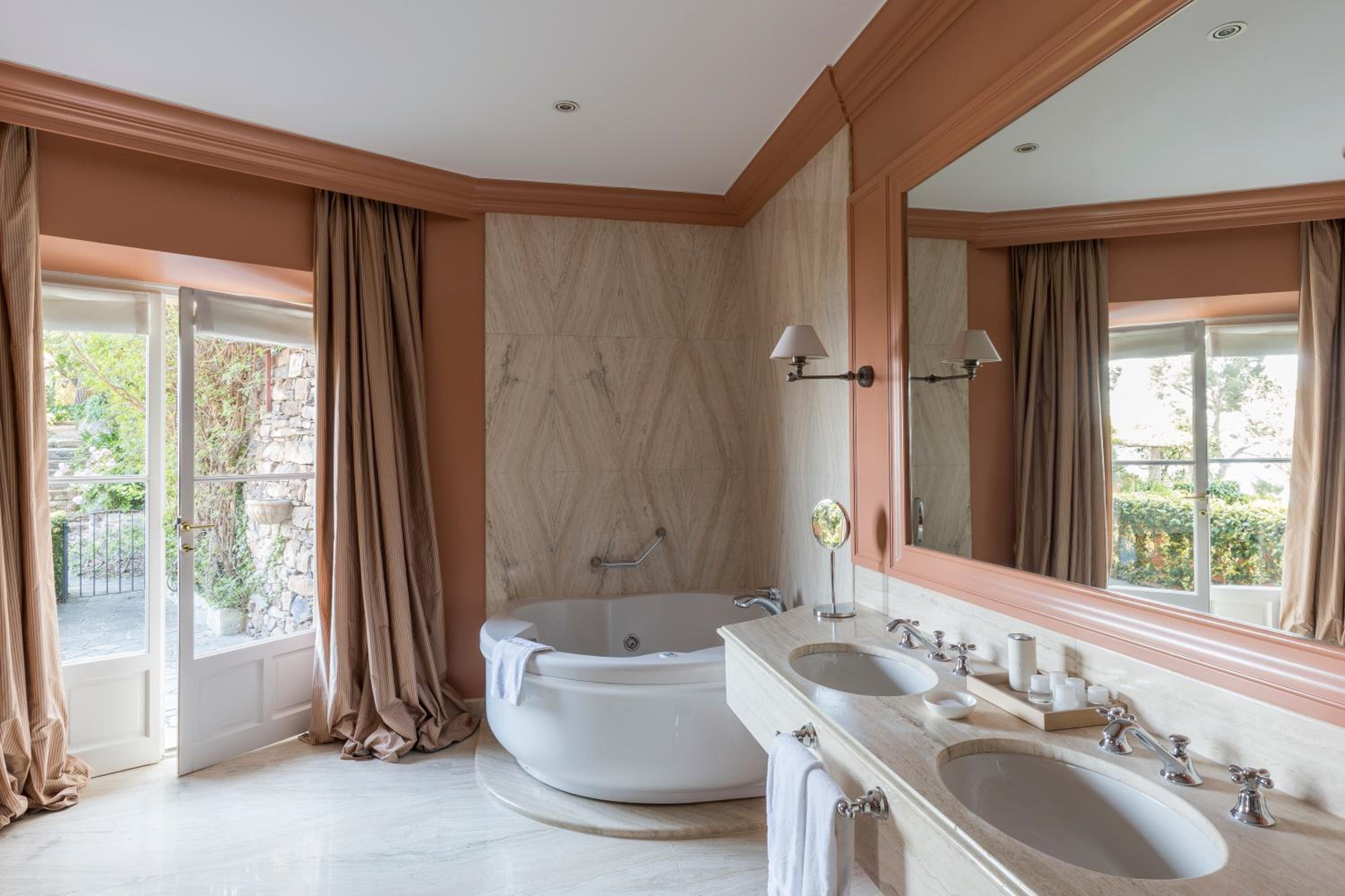 Suite with Sea View photo 2