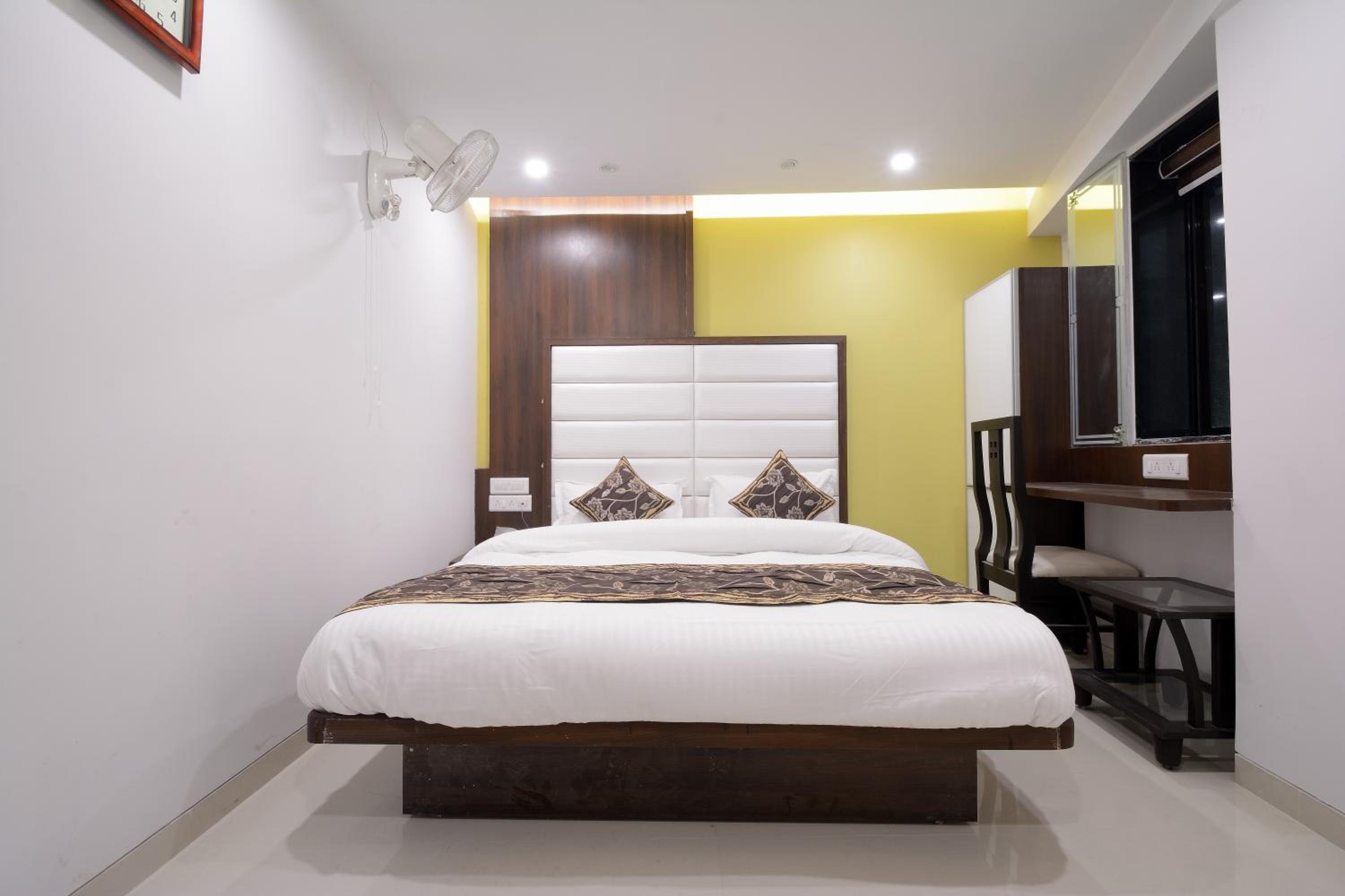 Deluxe Double Room - Photo 2
