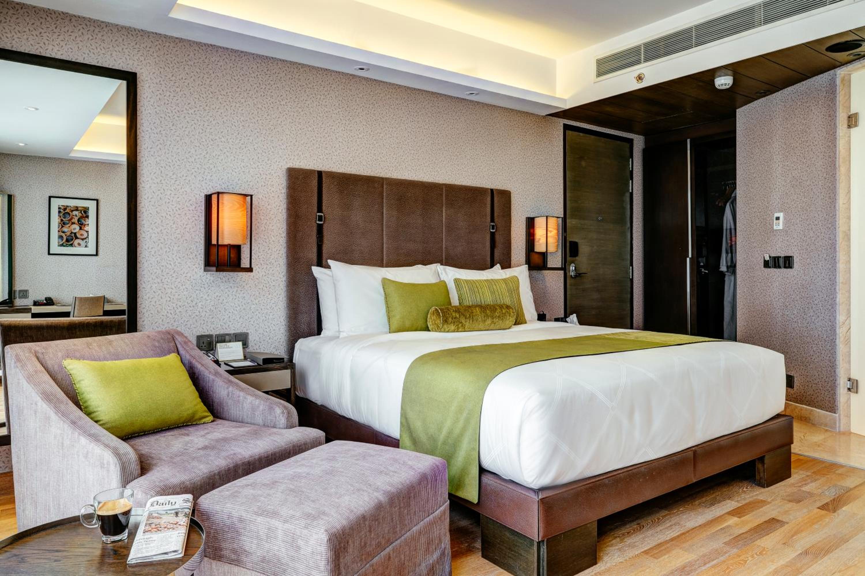 Deluxe King Room photo 2