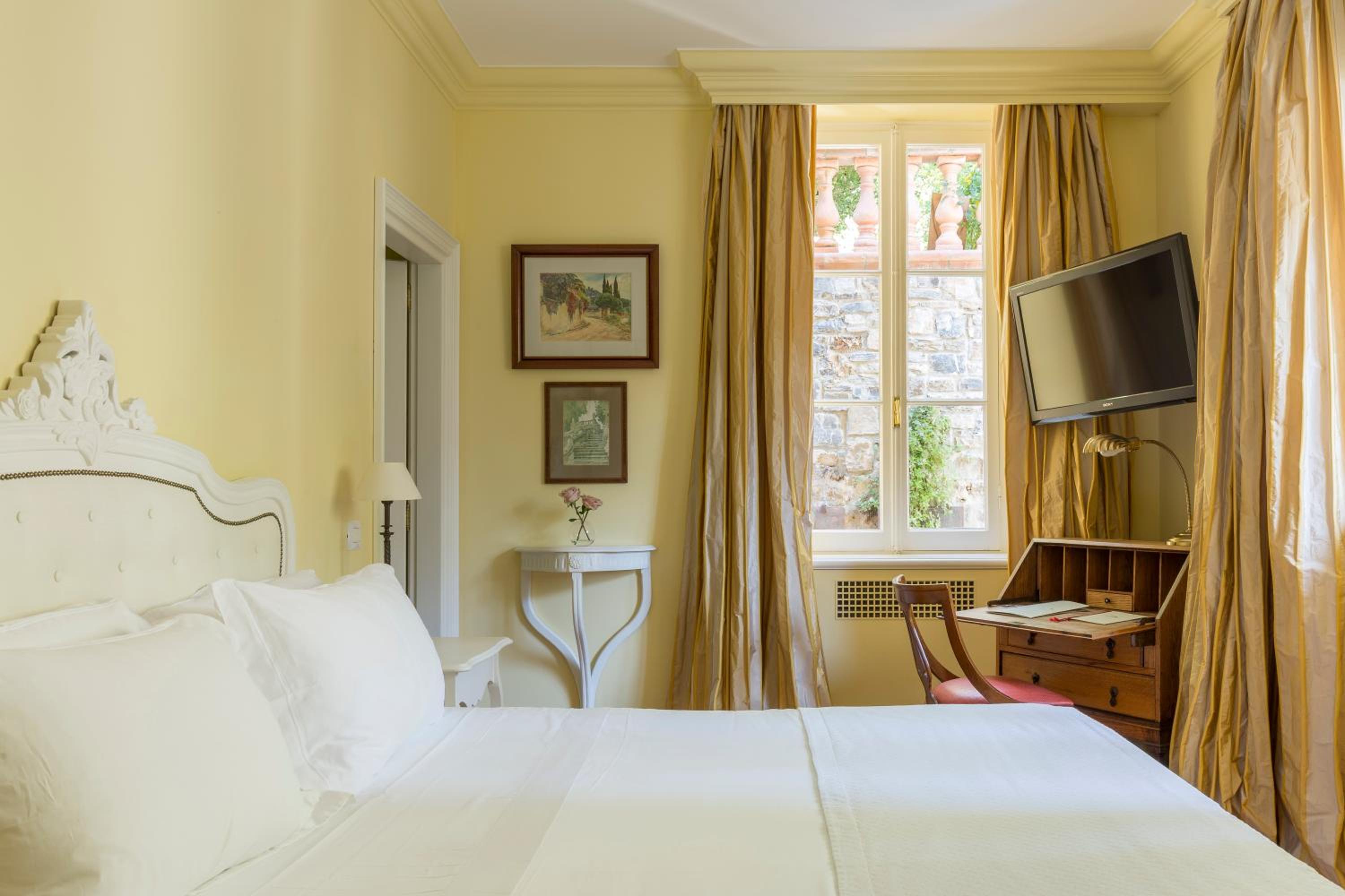 Standard Double Room photo 3