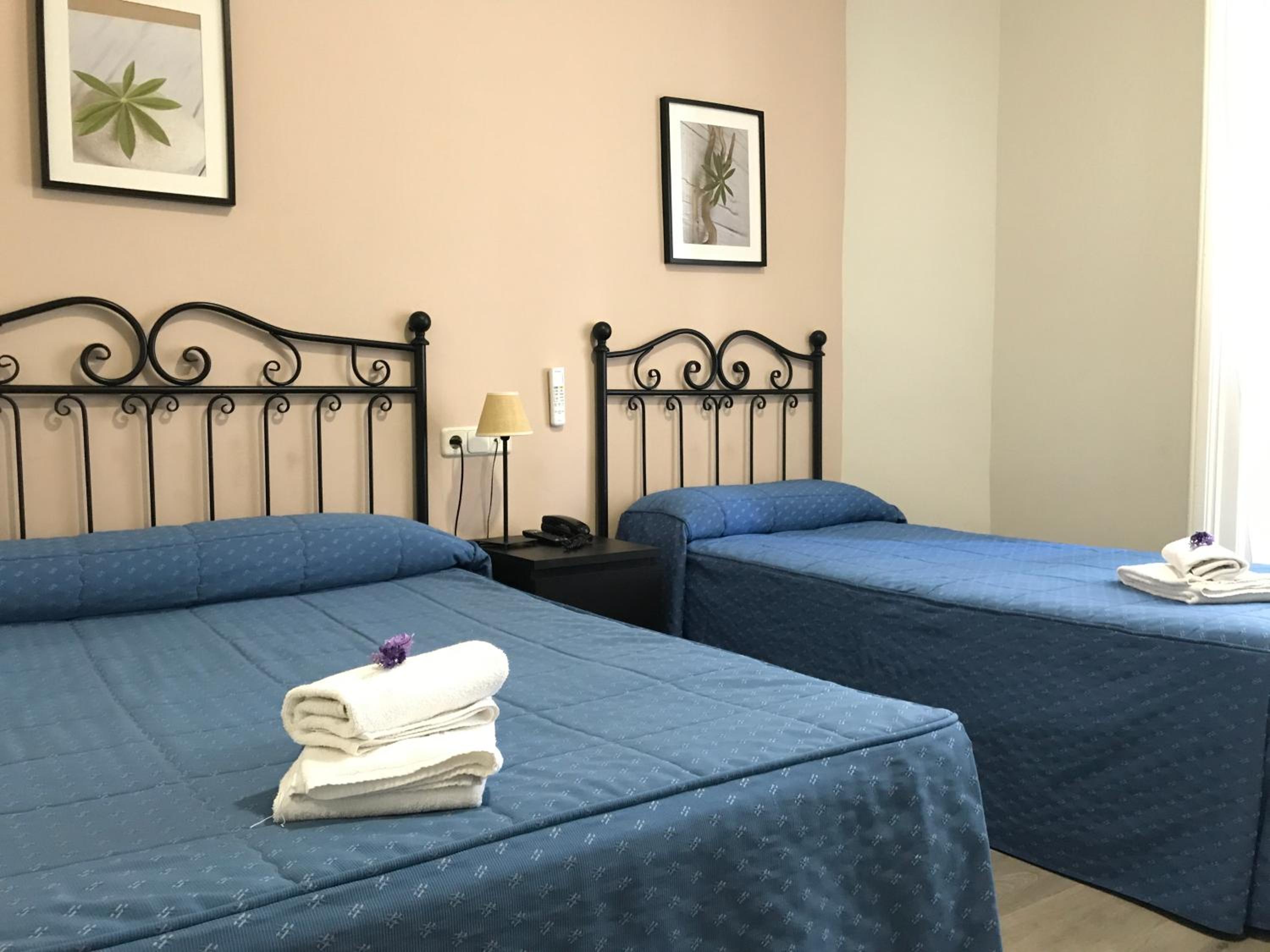 Triple Room - Photo 3