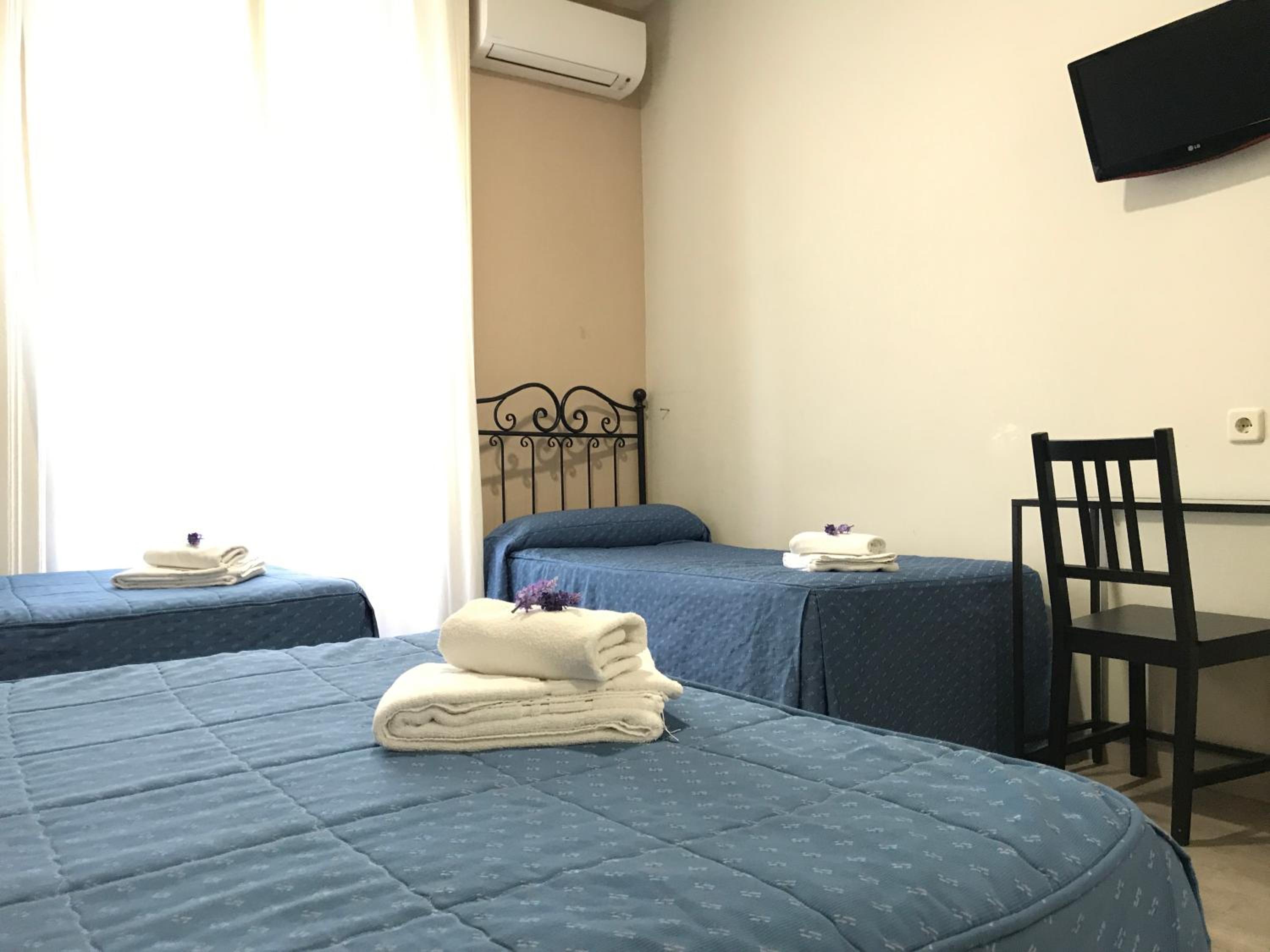 Triple Room - Photo 5