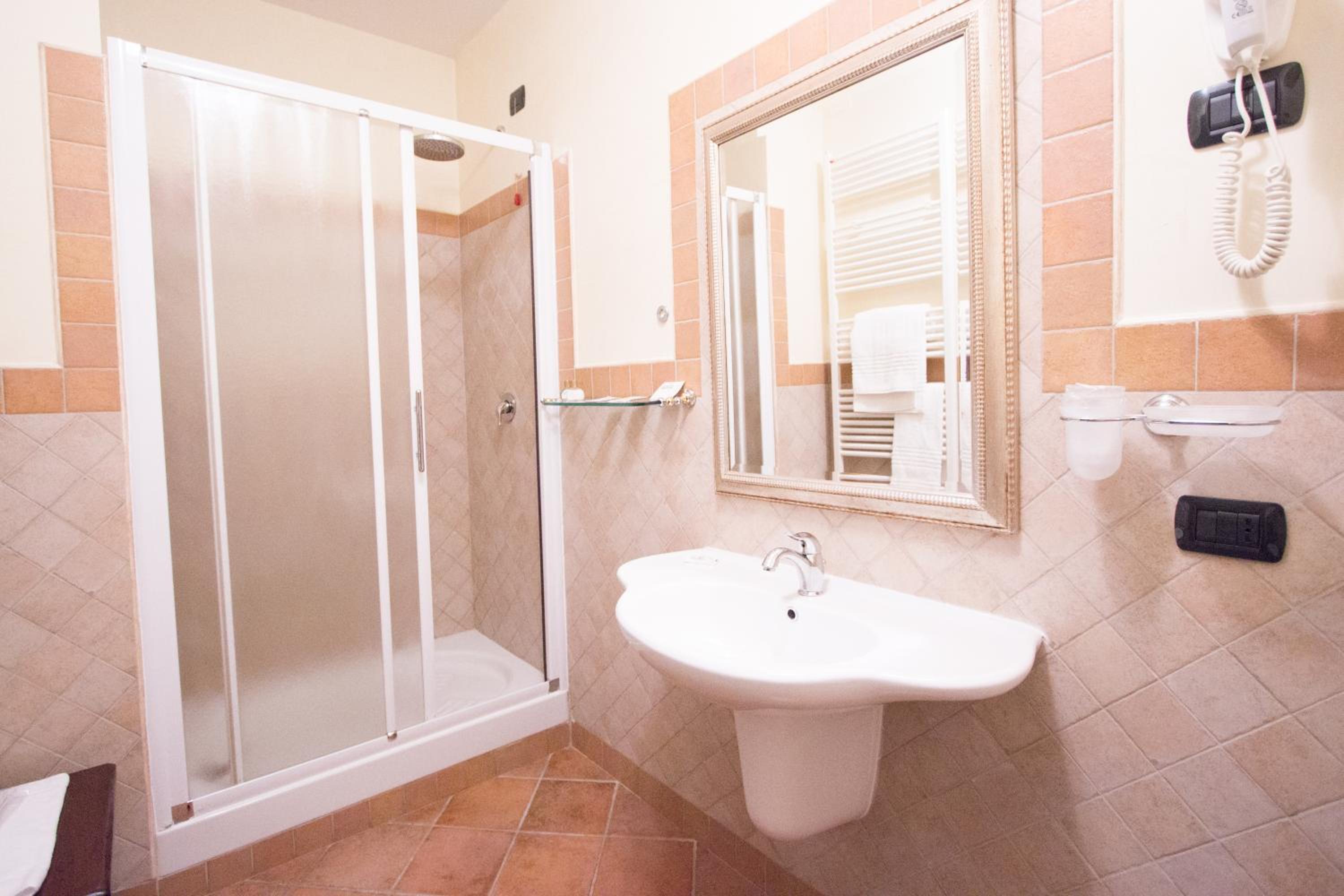 Single Room photo 2