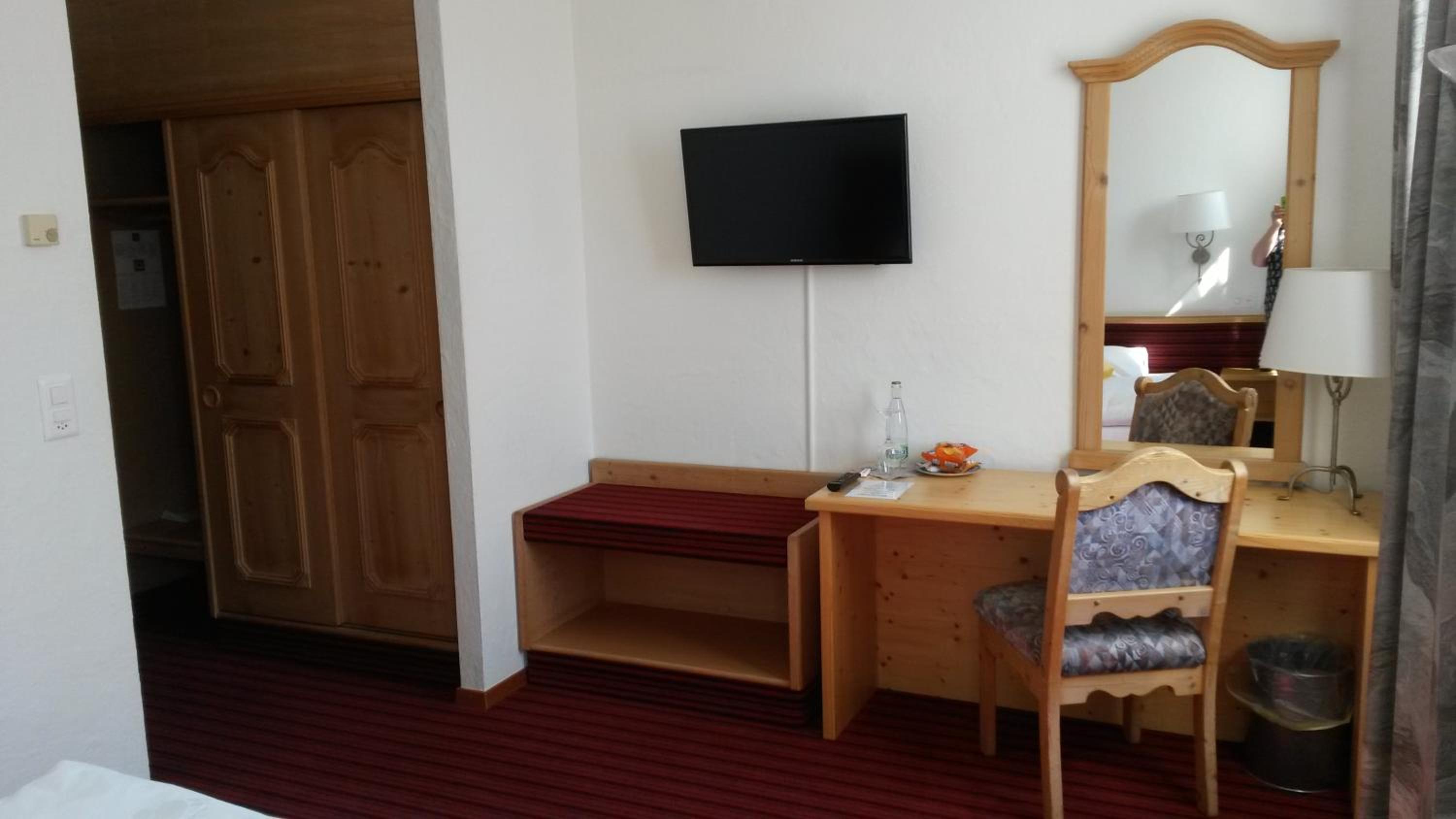 Single Room photo 3