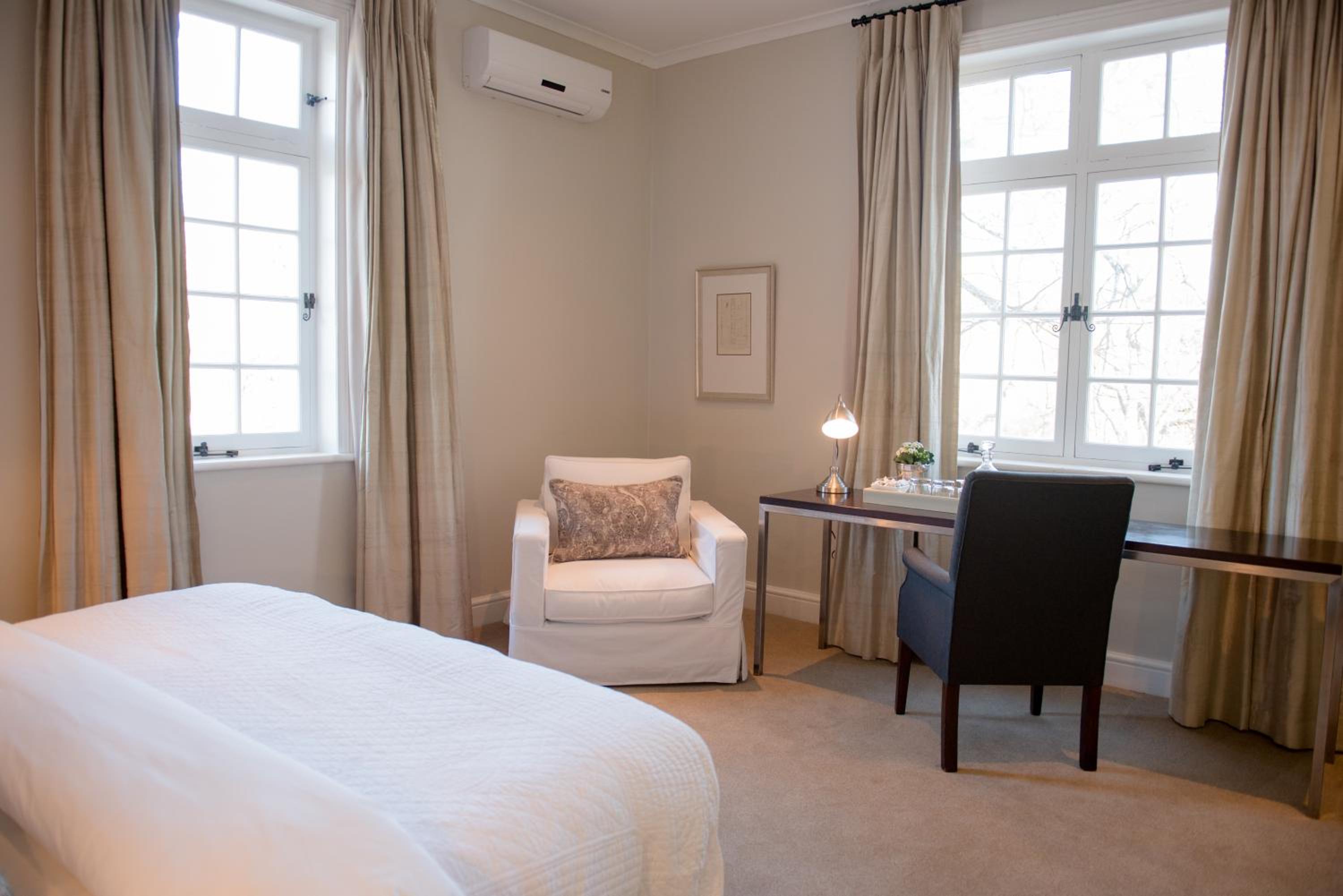 Deluxe Room - Photo 3