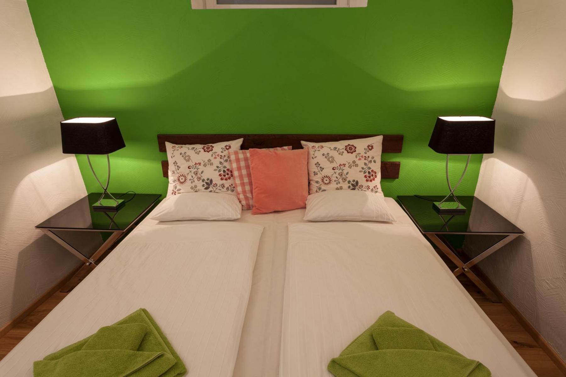 One-Bedroom Apartment (1-4 Adults) photo 2