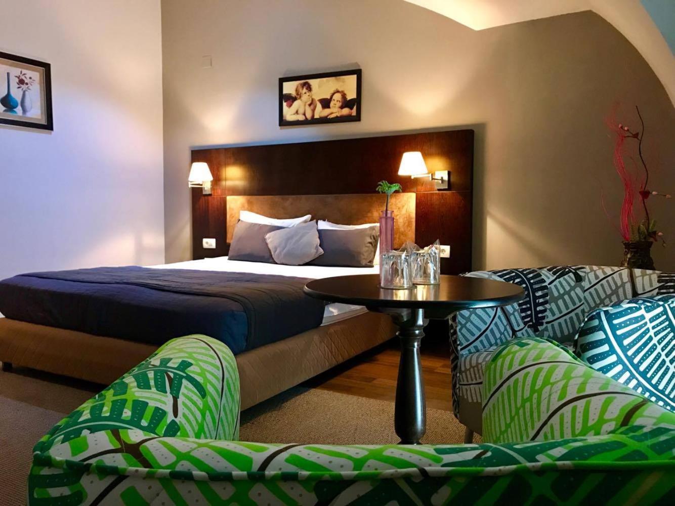 Deluxe Double Room with Spa Bath  - Photo 10