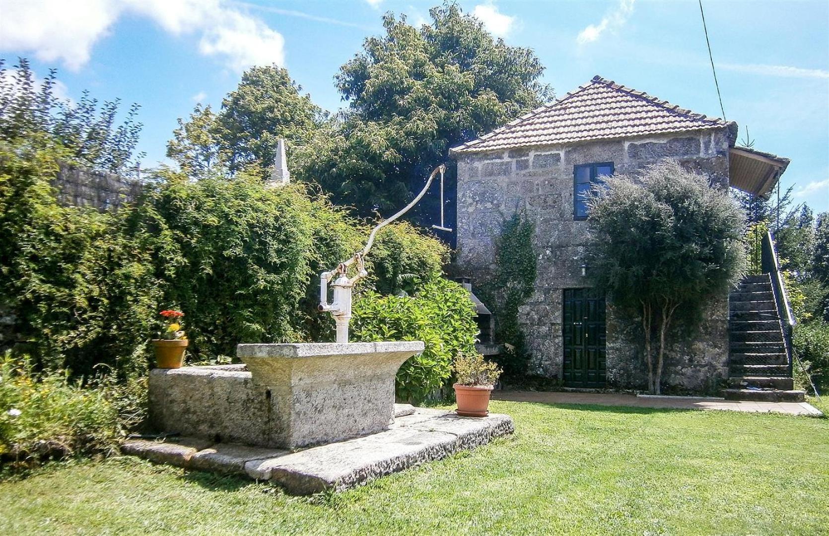 Four-Bedroom House photo 3