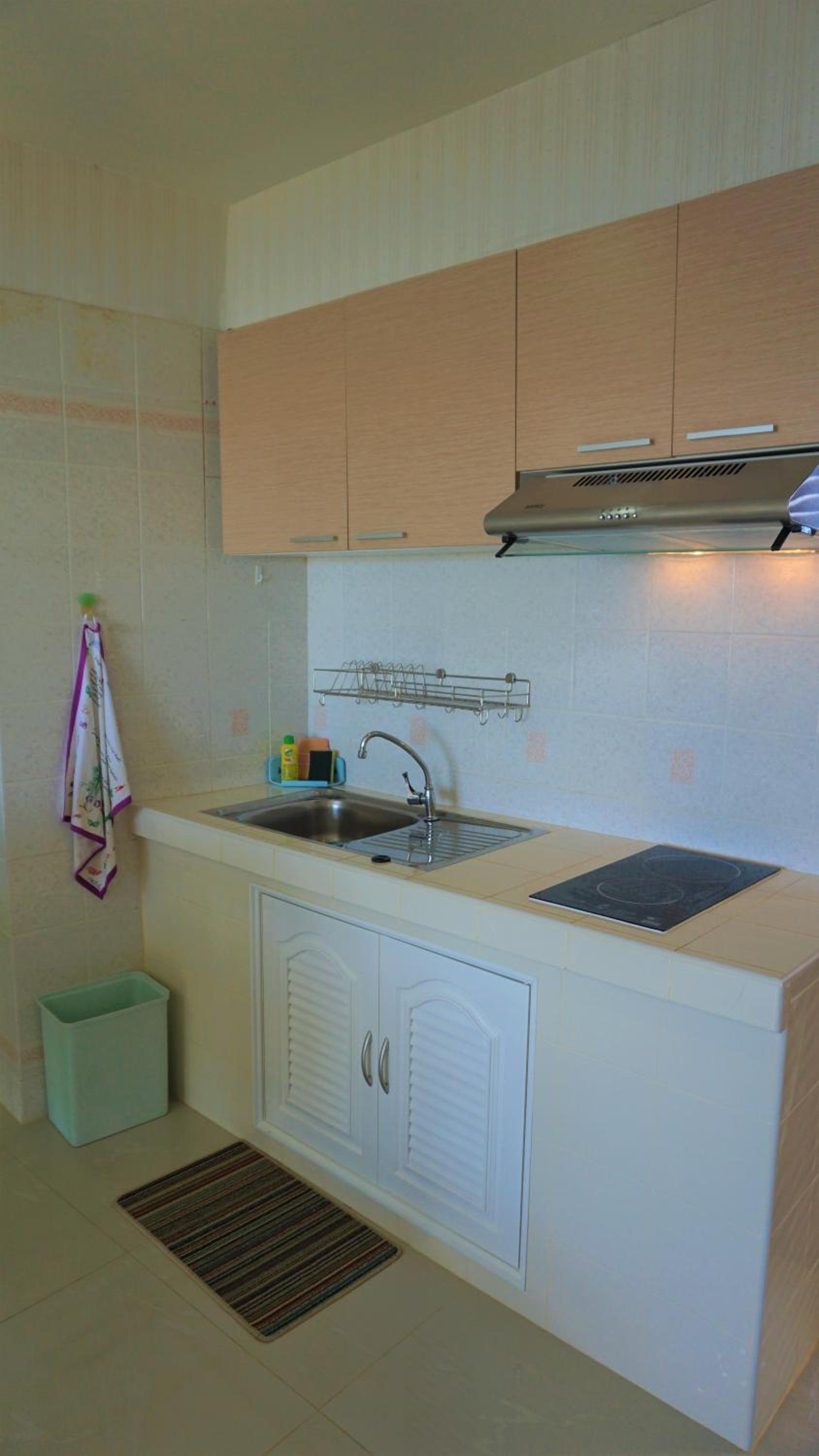 Apartment with Sea View - Photo 14