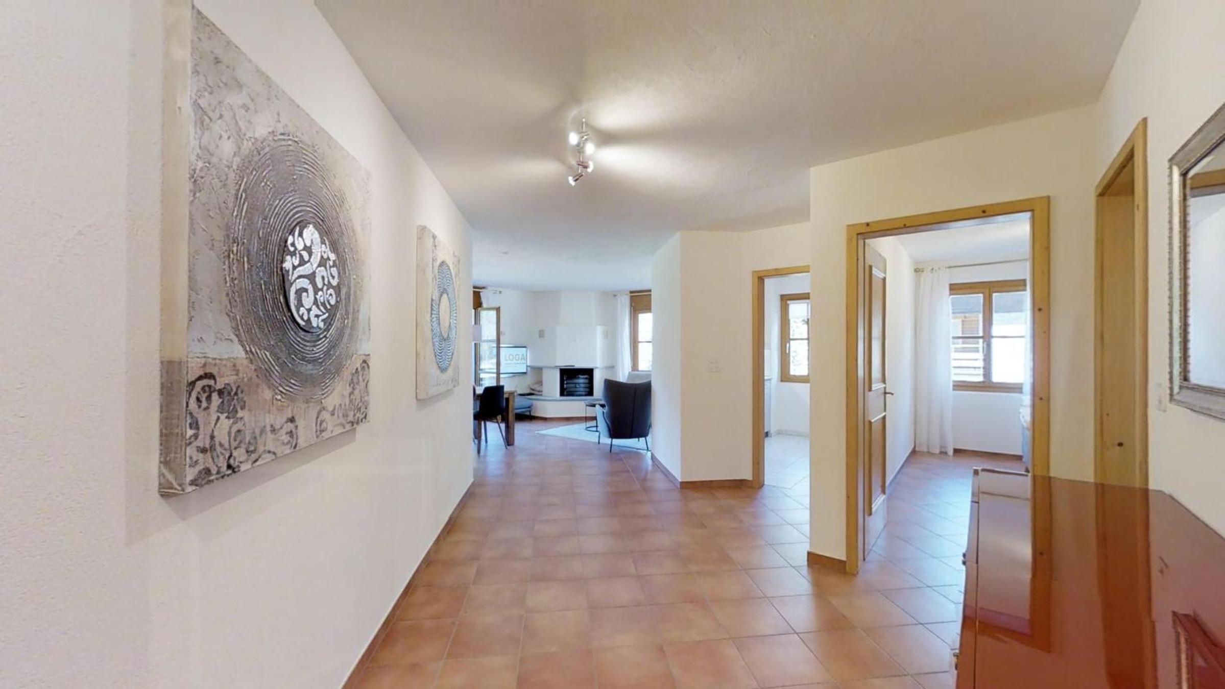 Apartment with Mountain View photo 2
