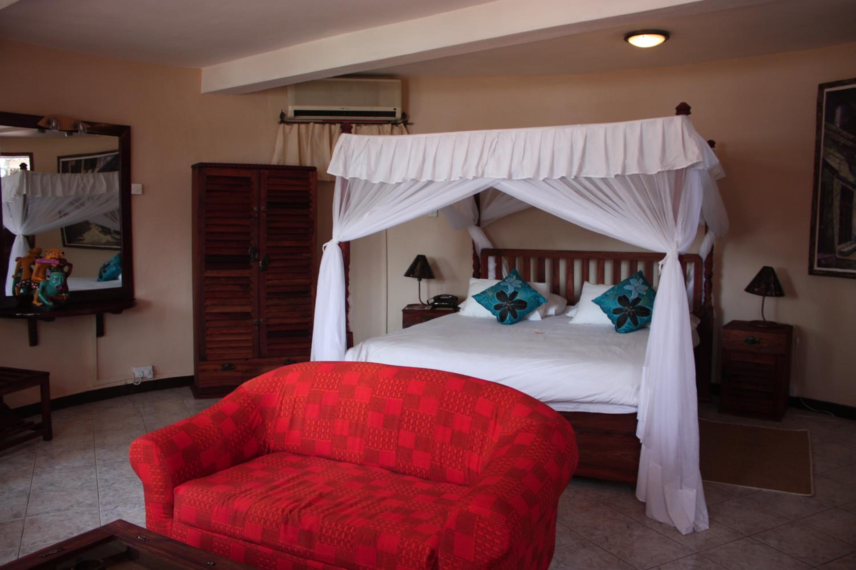 Standard Double or Twin Room photo 3