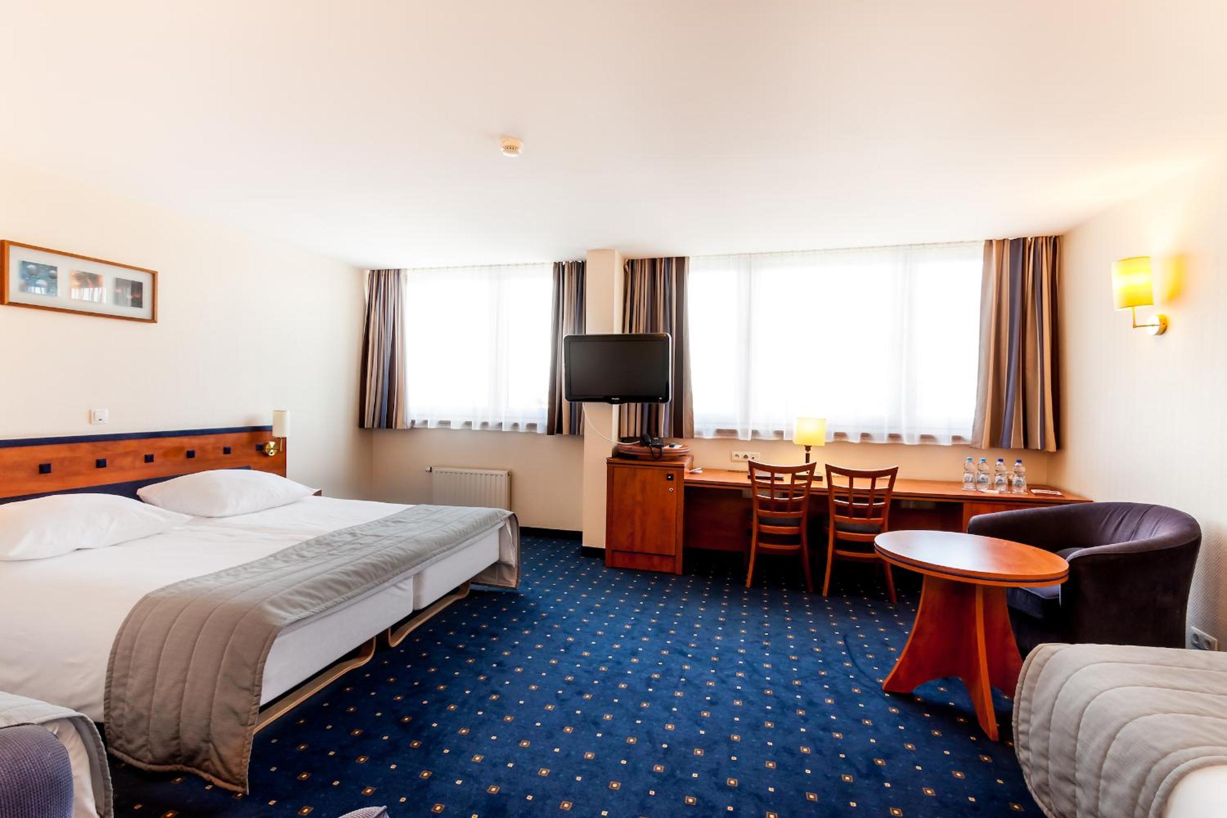 Quadruple Room - Photo 2