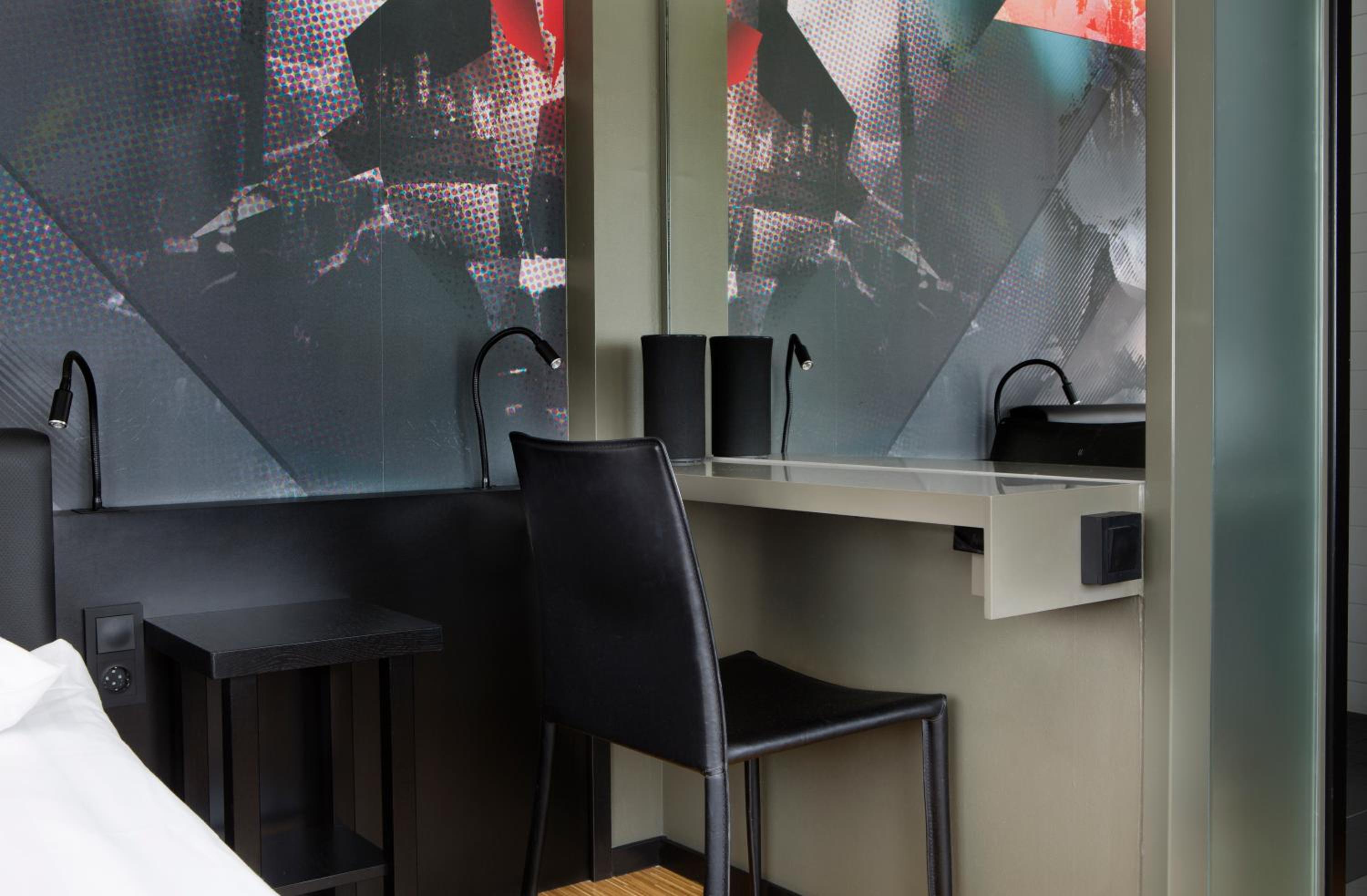 Standard Double or Twin Room thumbnail 5