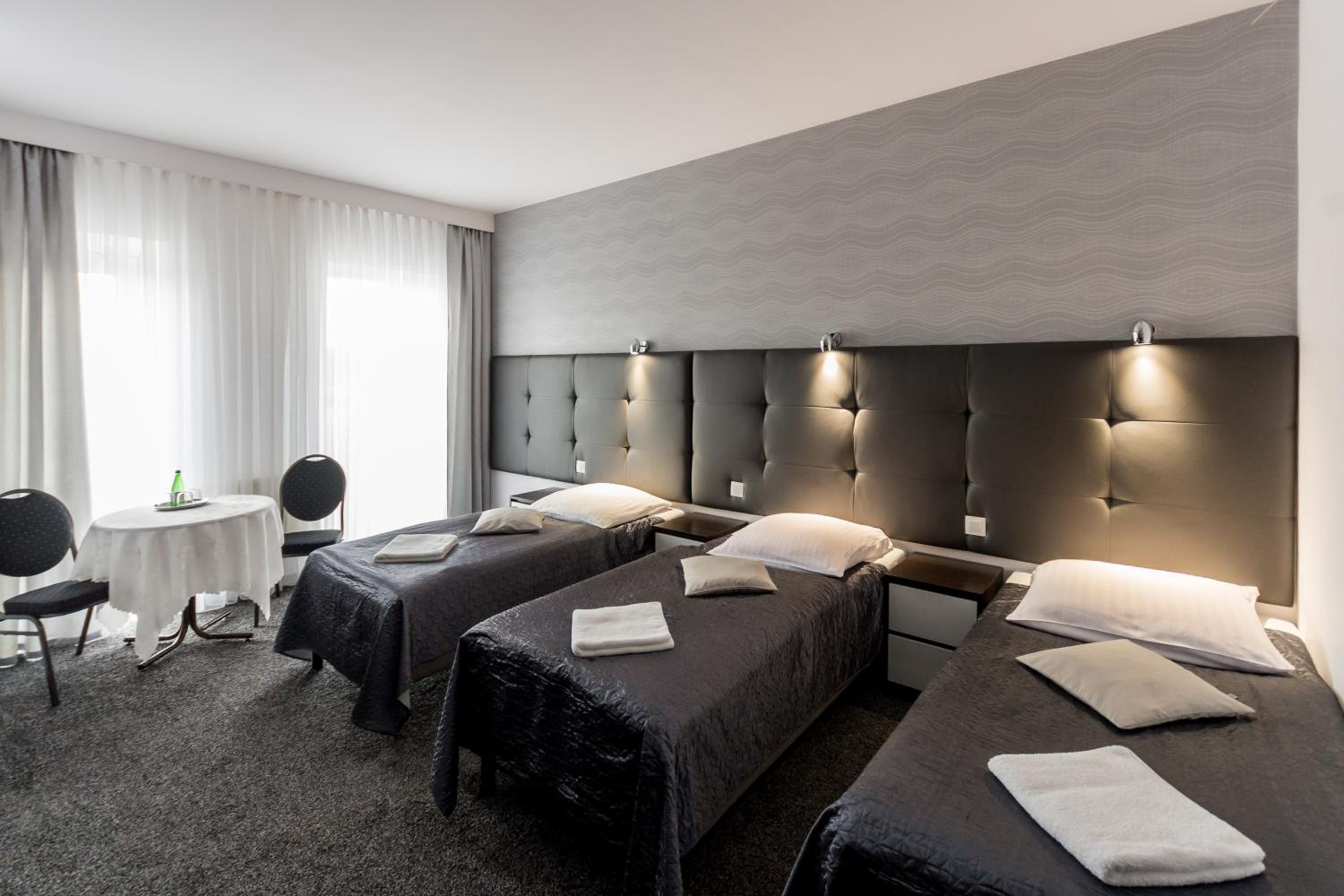 Triple Room - Photo 5