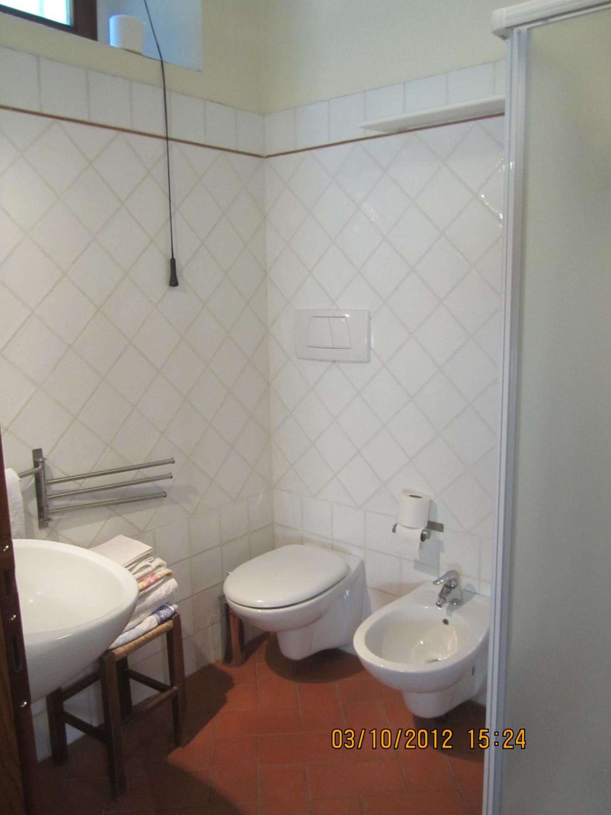 One-Bedroom Apartment - Ground Floor photo 3
