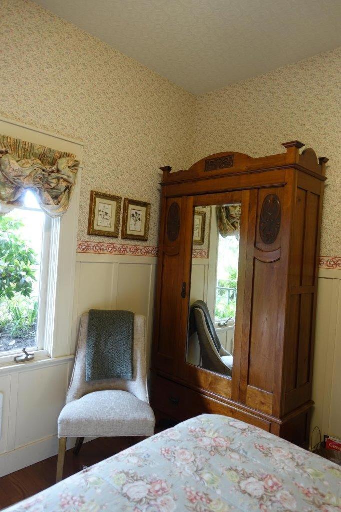Queen Room with Garden View photo 3