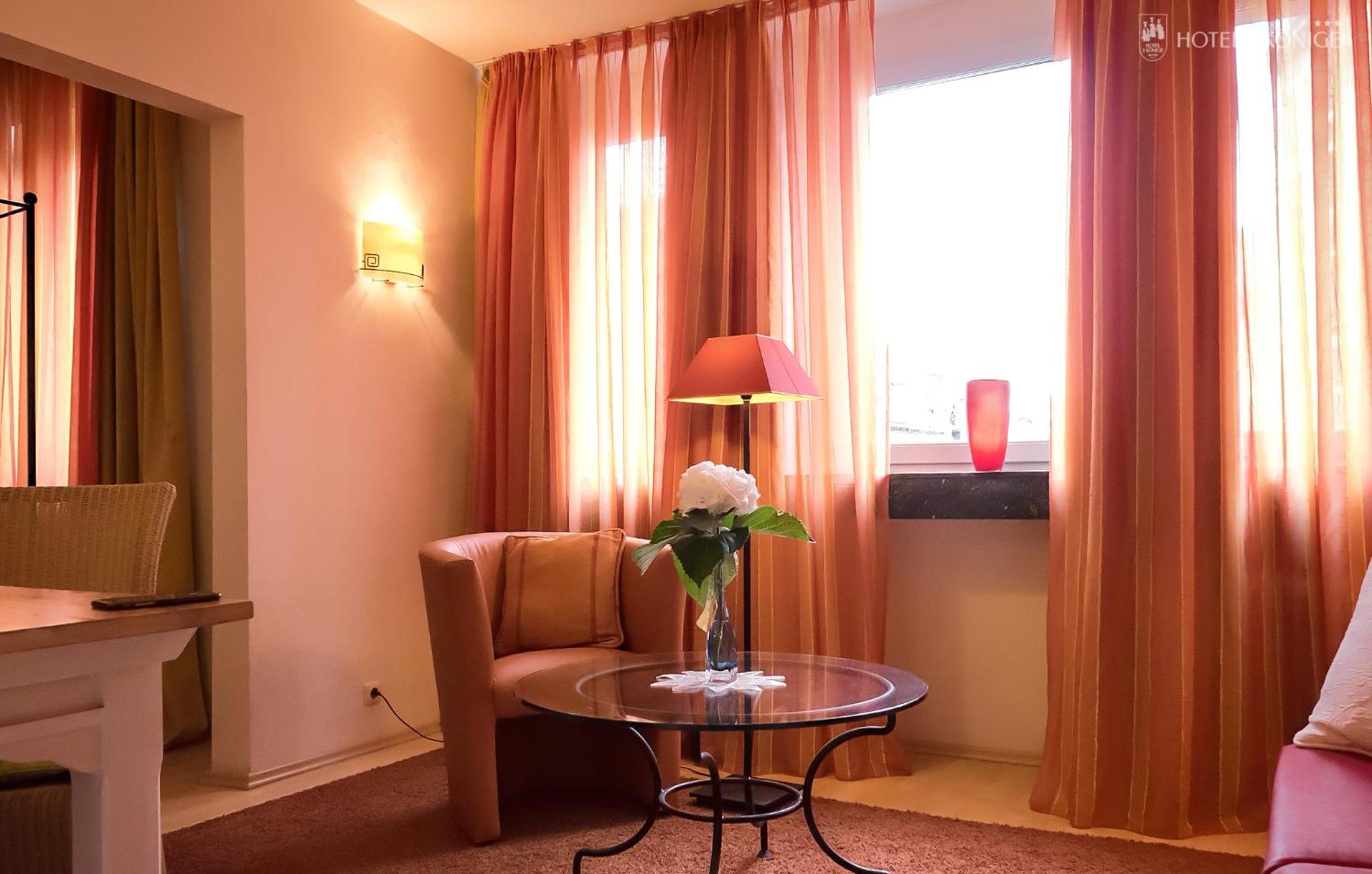 Large Twin Room photo 2