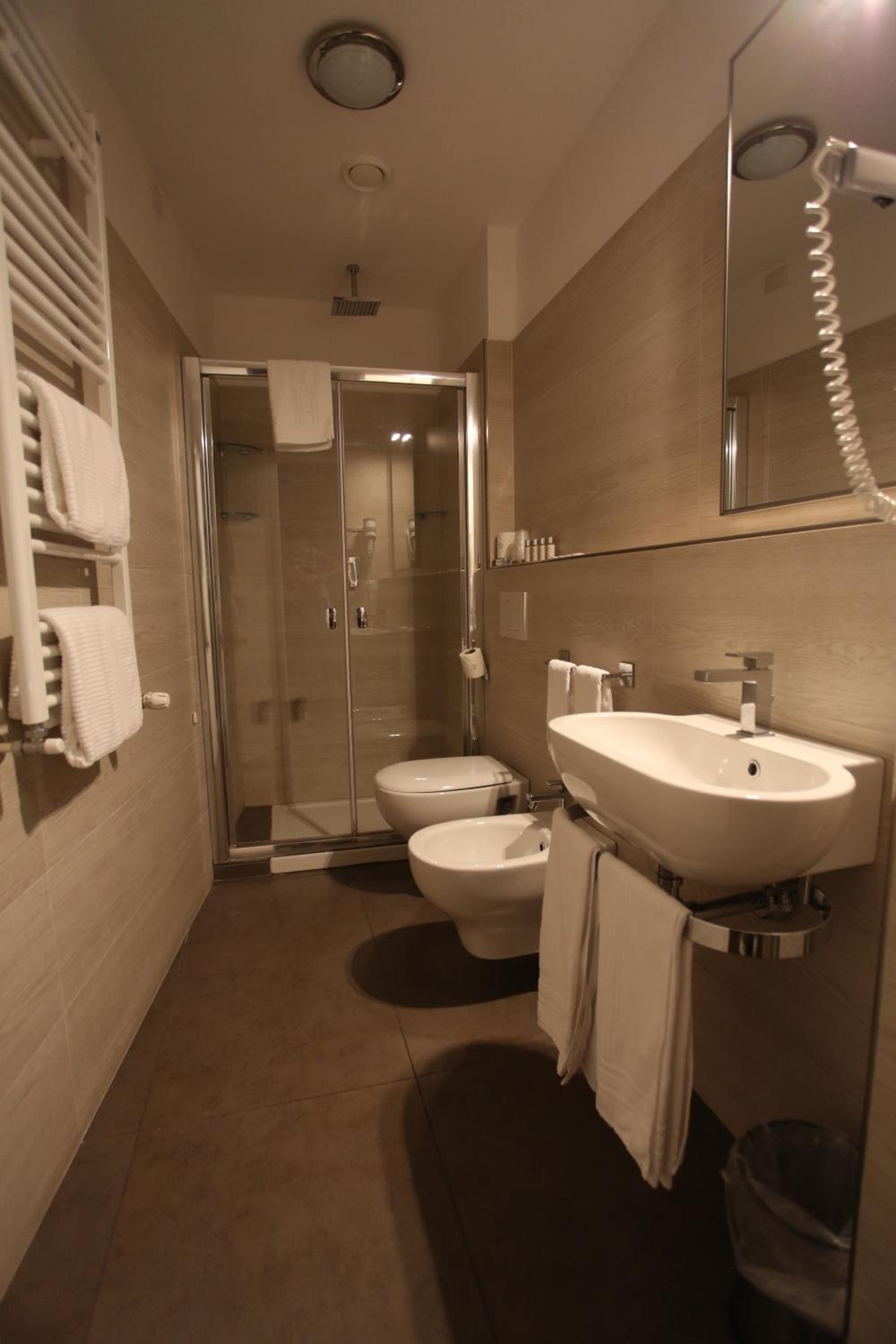 Deluxe Quadruple Room photo 2