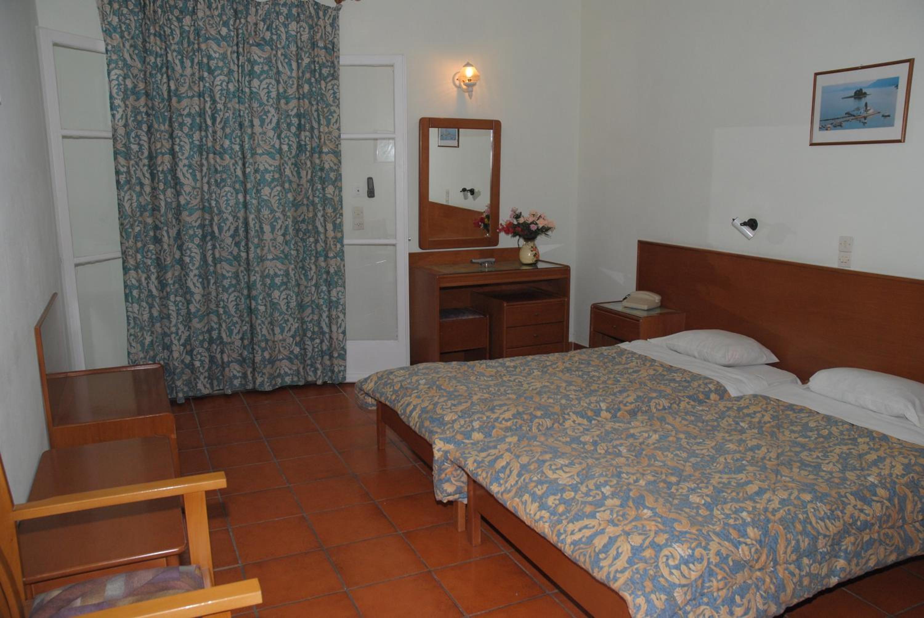 Double Room - Photo 12