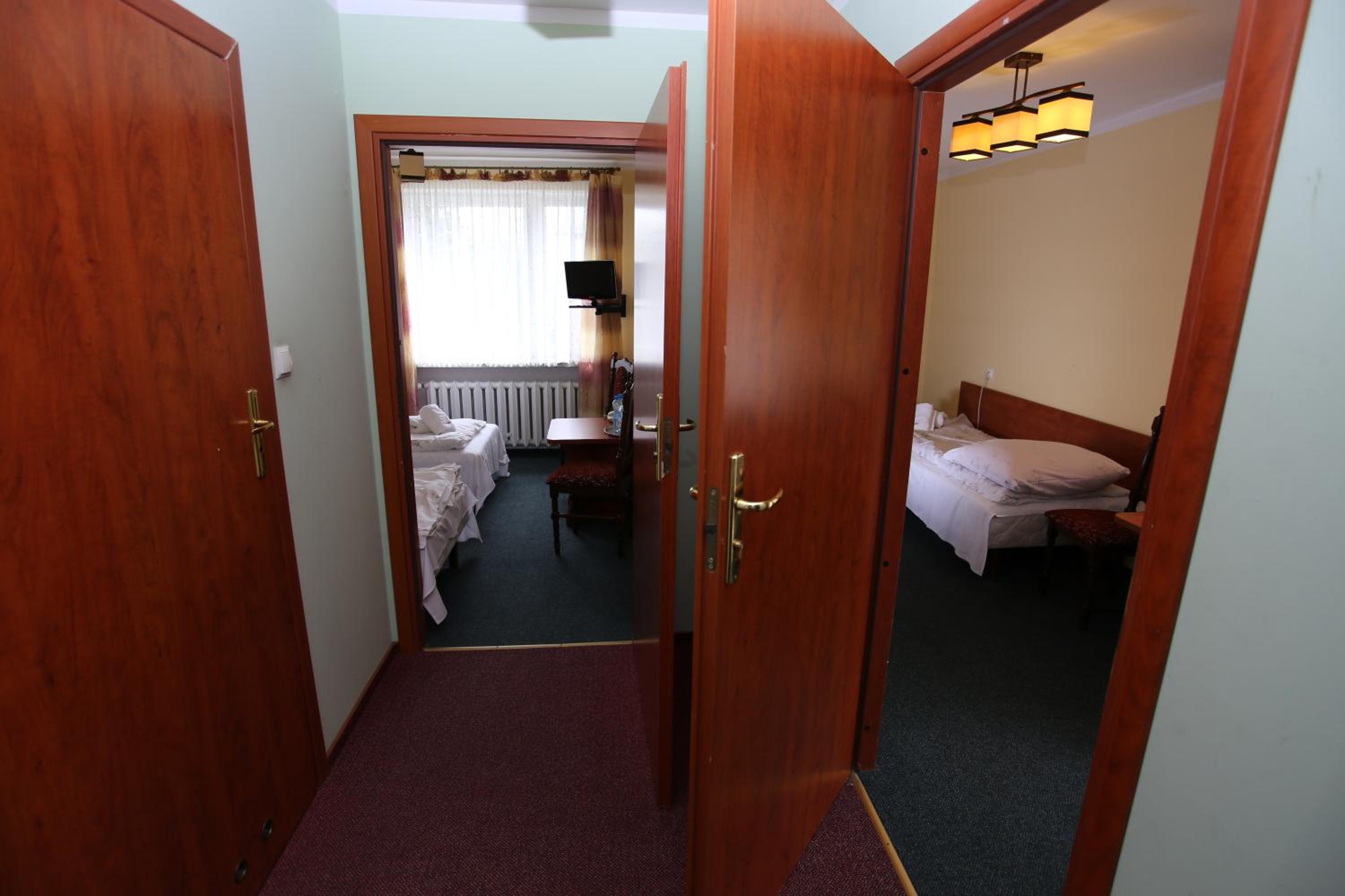 Quadruple Room - Photo 1