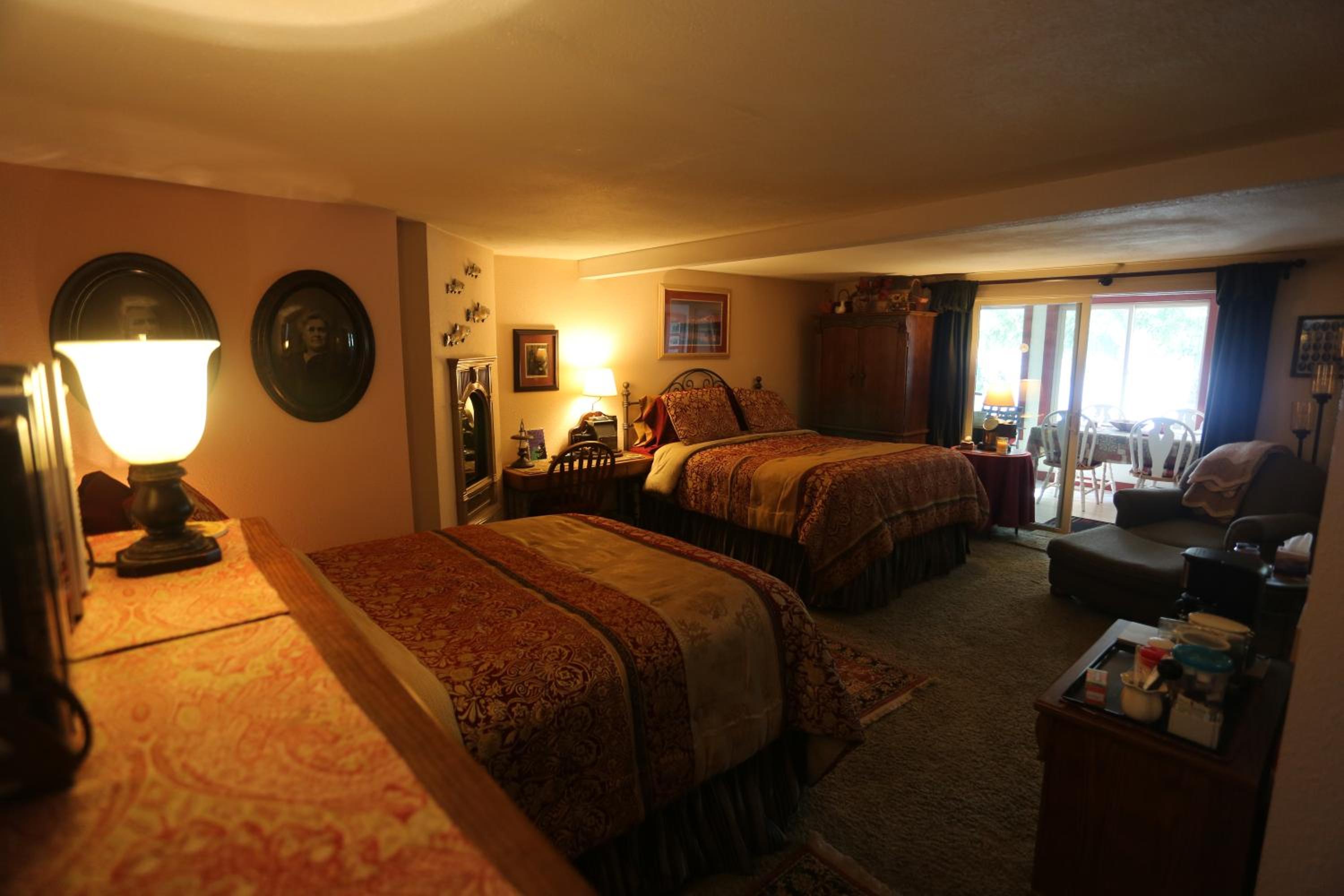 Deluxe Suite with Sea View photo 1