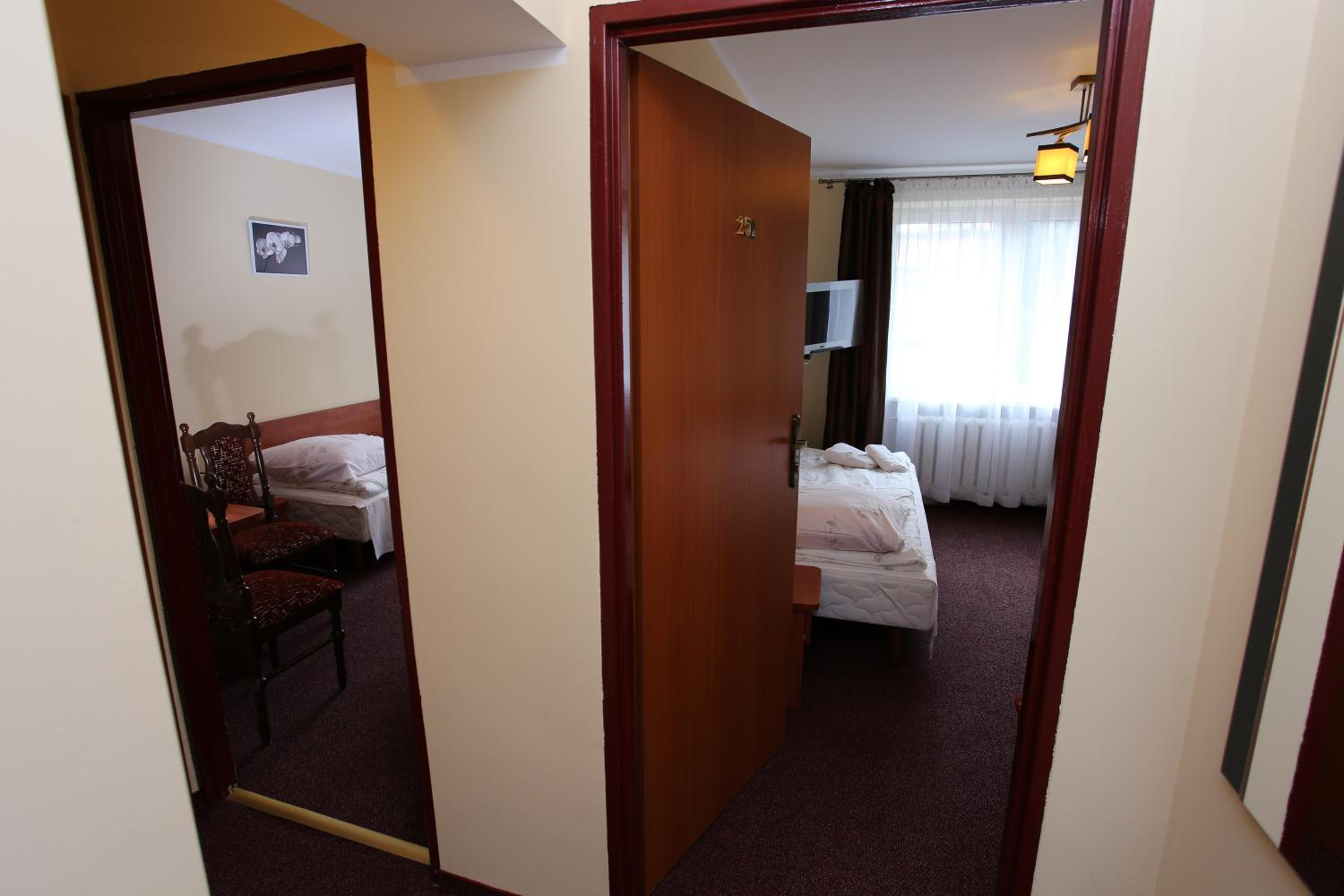 Quadruple Room - Photo 4