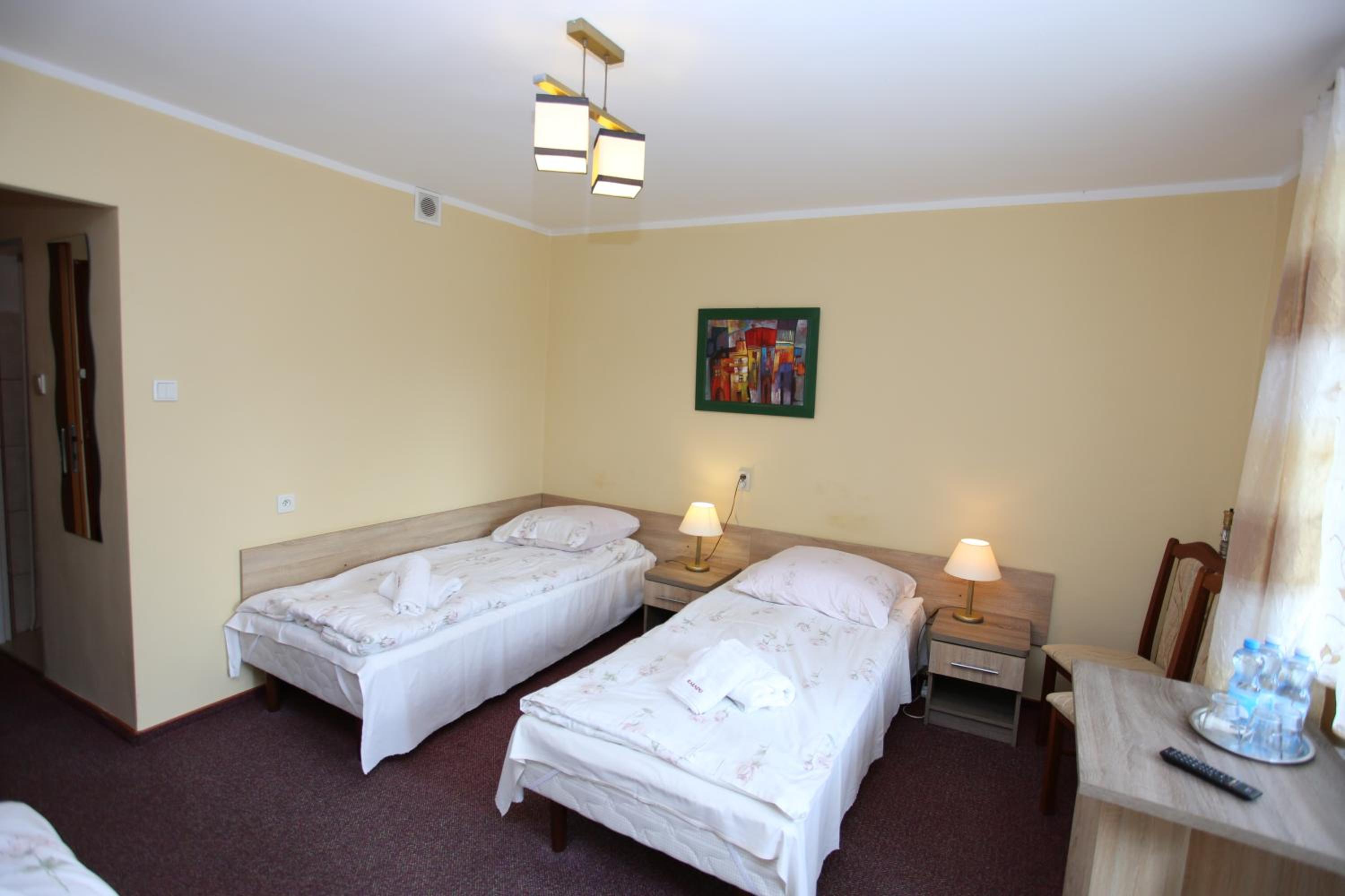 Triple Room - Photo 11