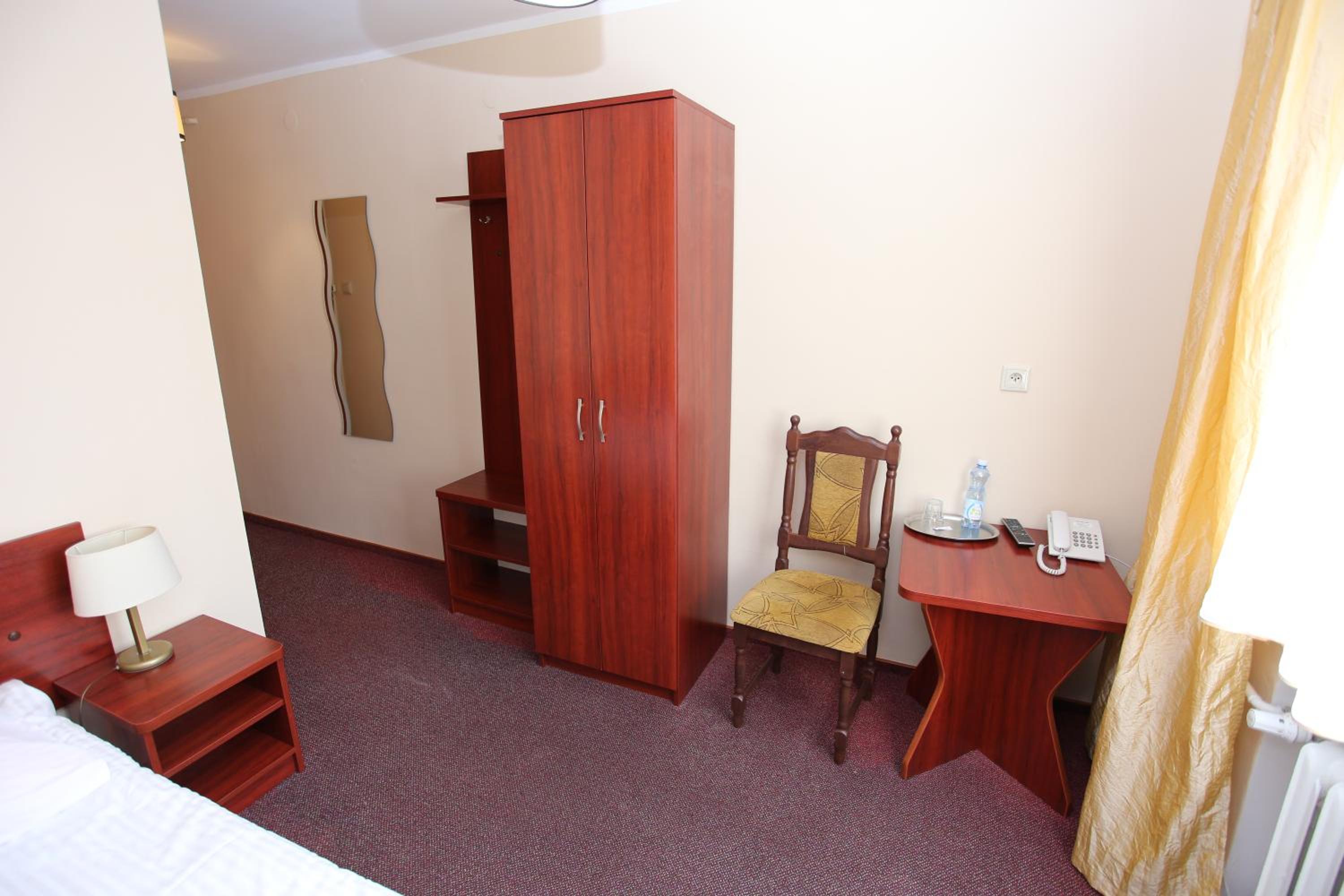 Twin Room - Photo 1