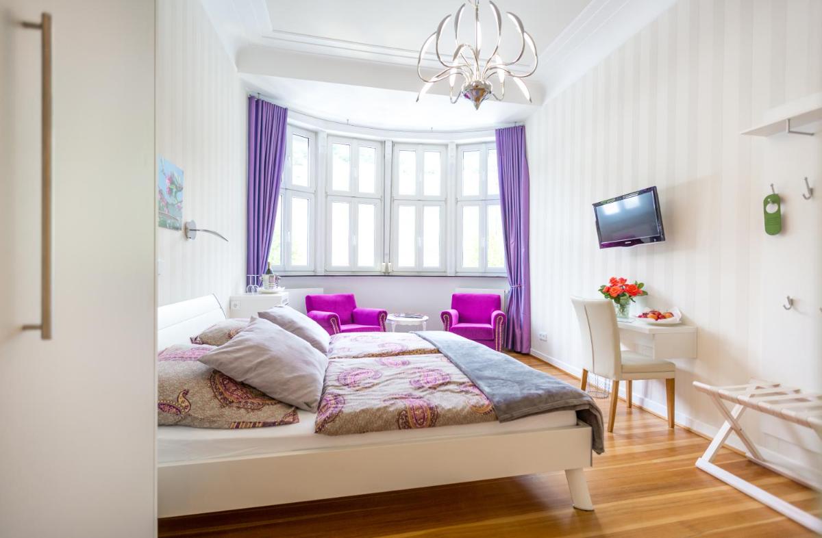 Large Double Room - Photo 2
