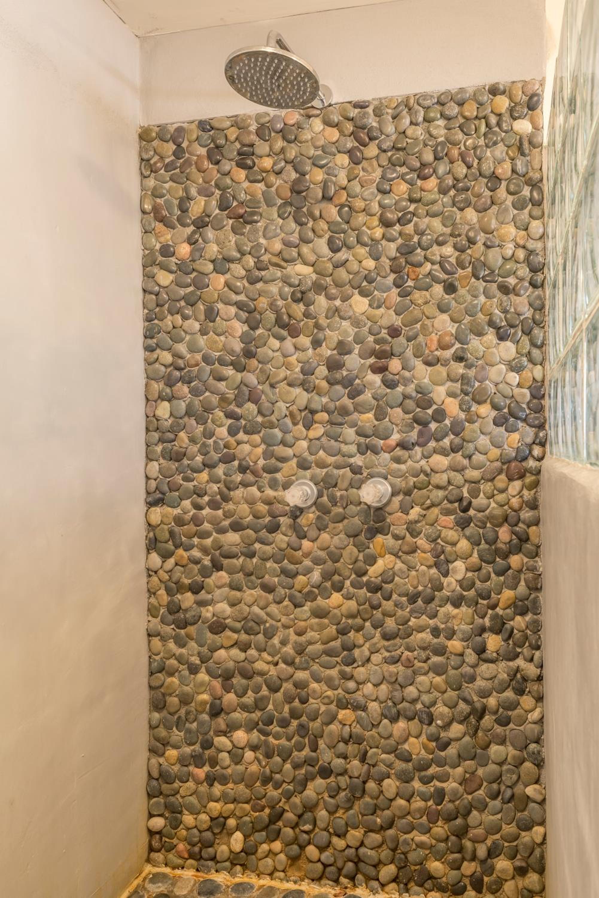 Standard Room with Balcony photo 2