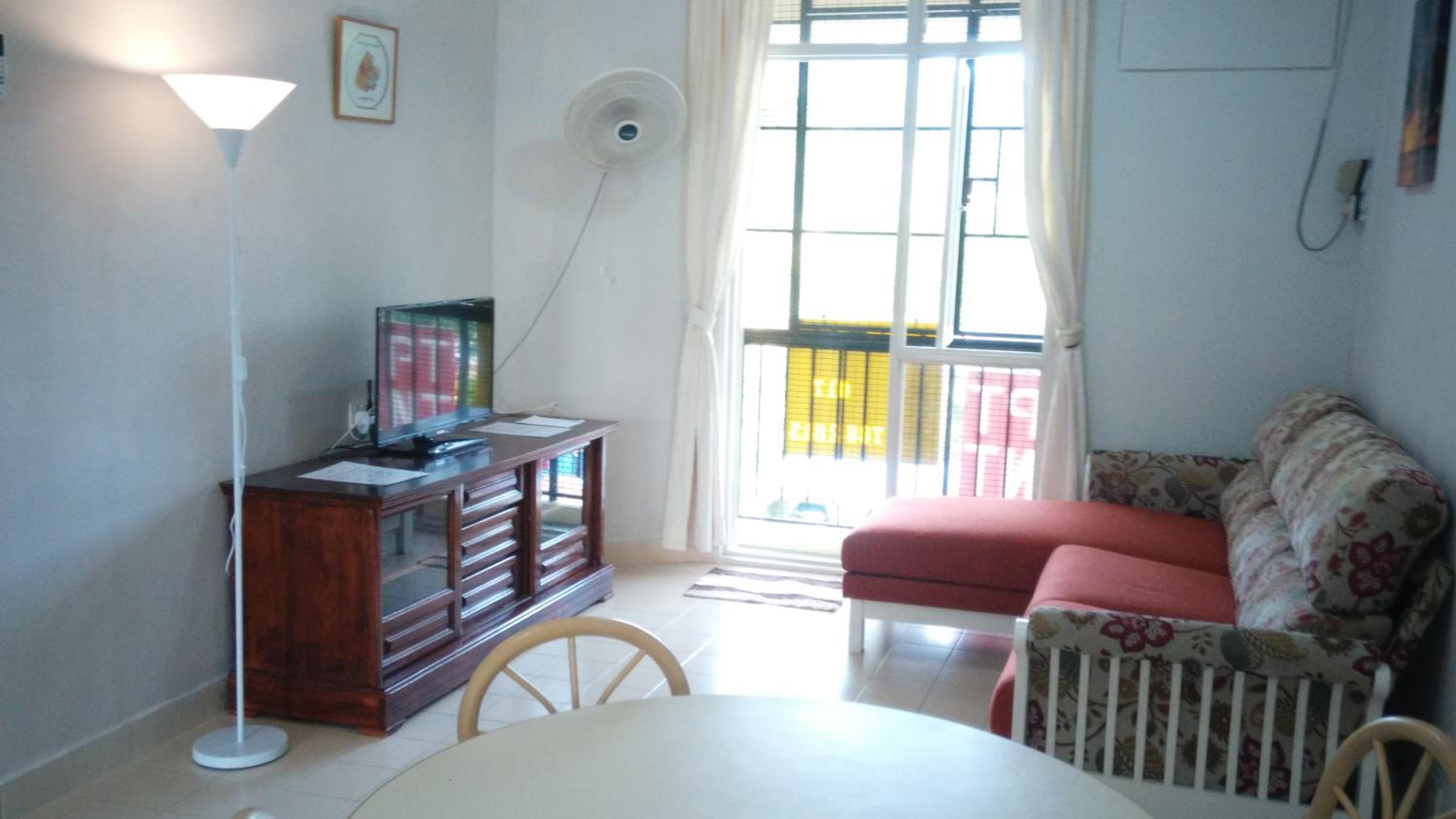 Apartment with Balcony photo 3