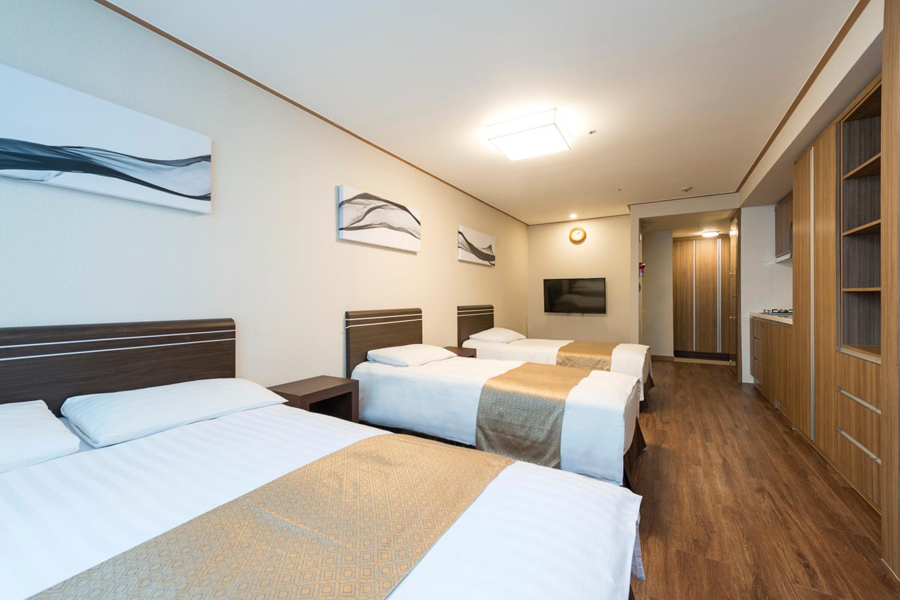 Family Suite - Photo 2