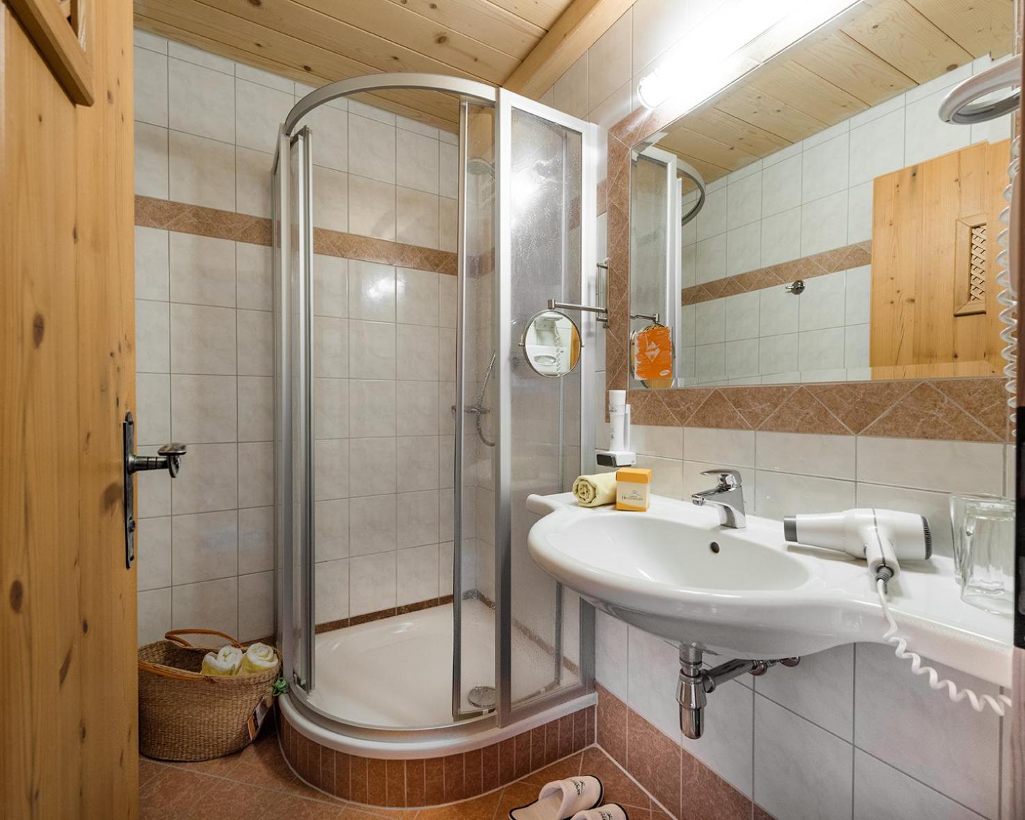 Single Room photo 2
