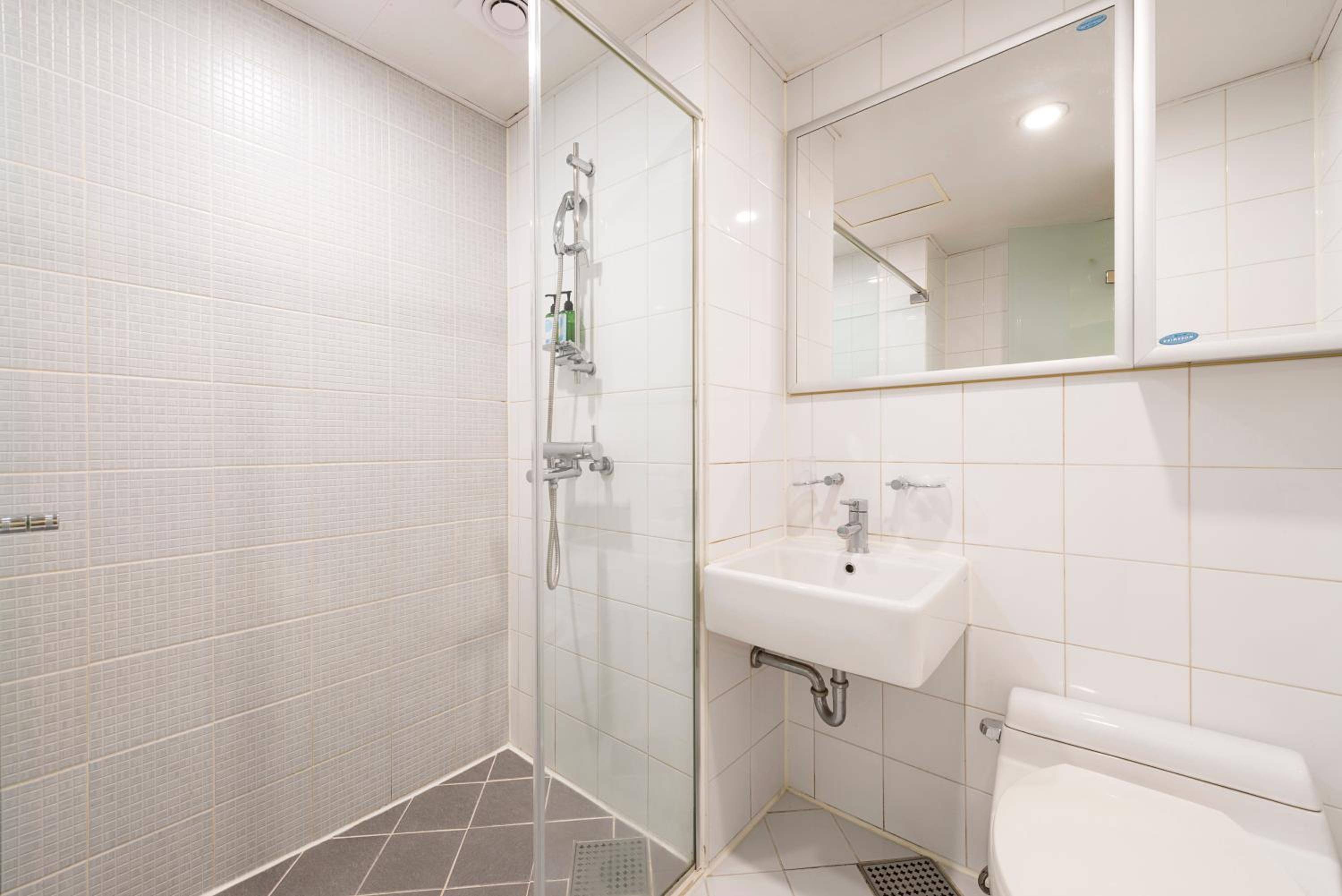 Family Suite - Photo 12