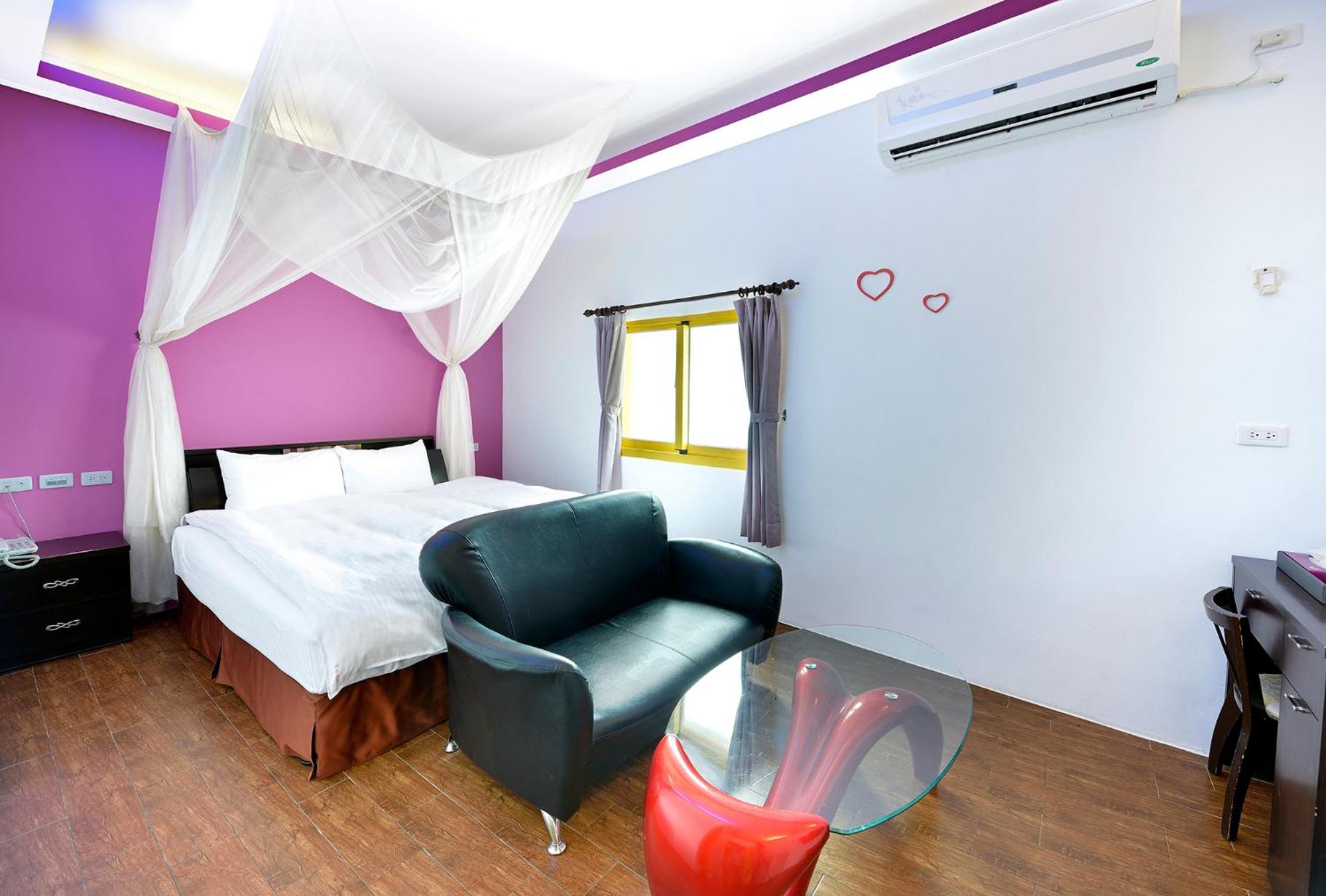Double Room - Photo 6