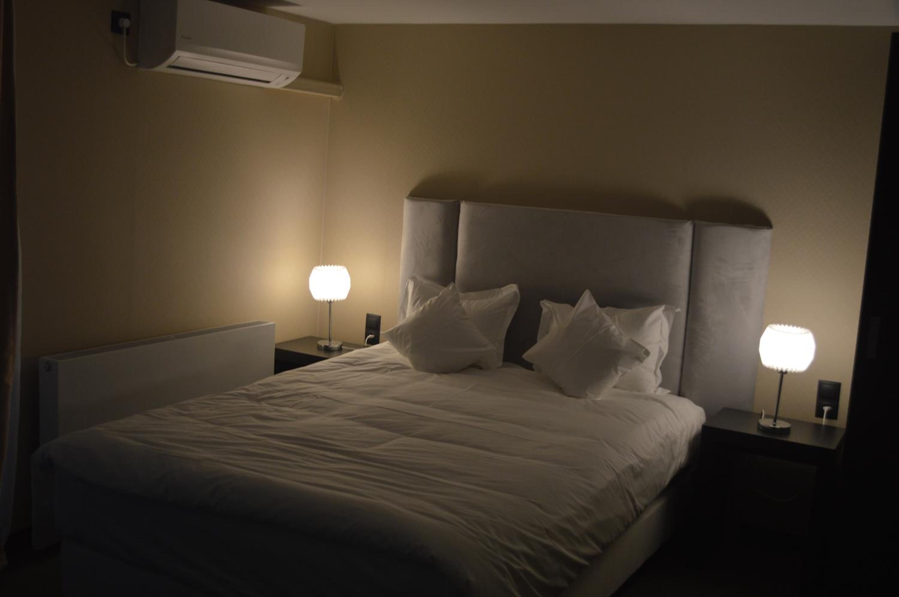 Double Room - Photo 5