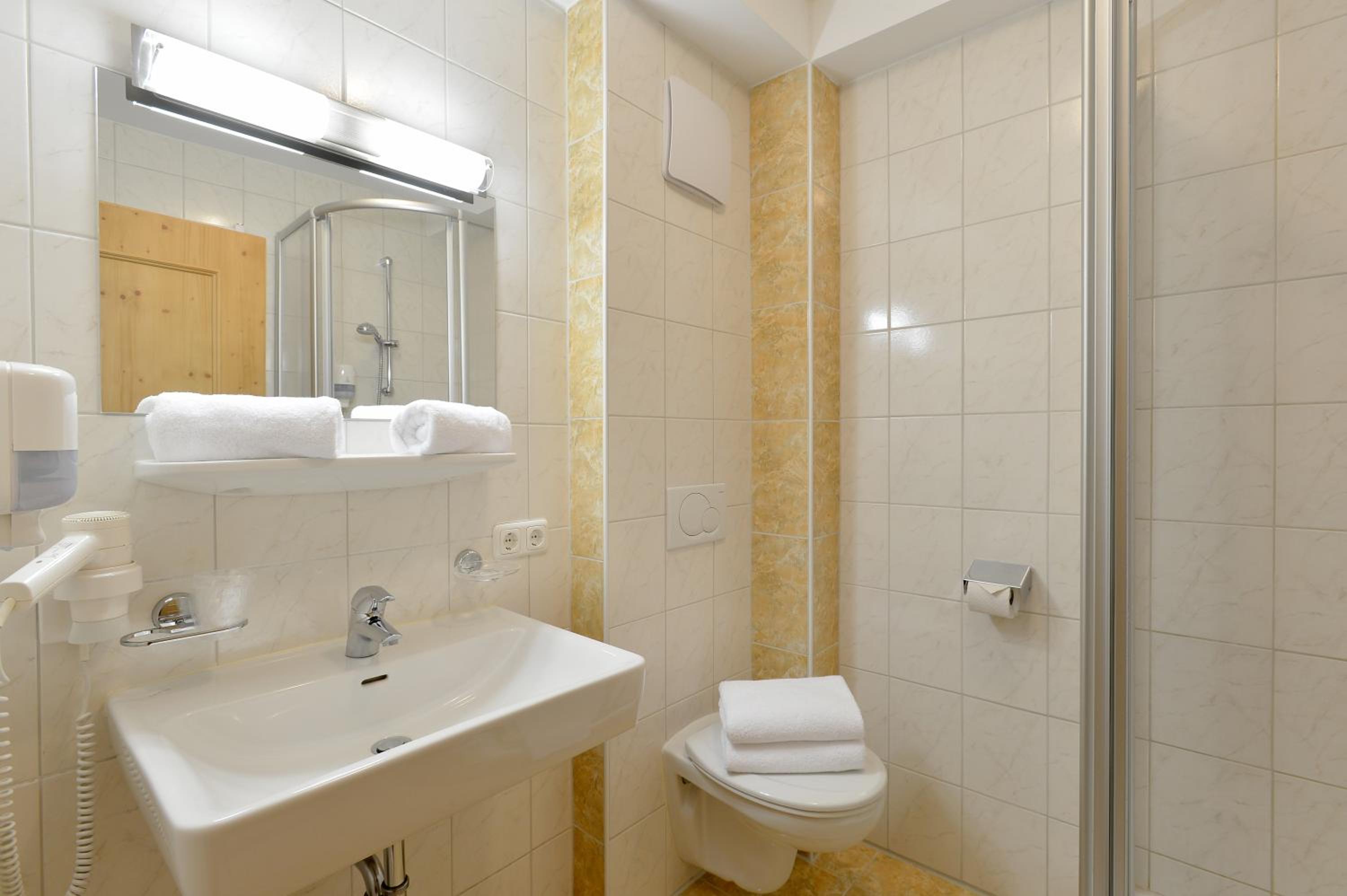 Standard Triple Room photo 2
