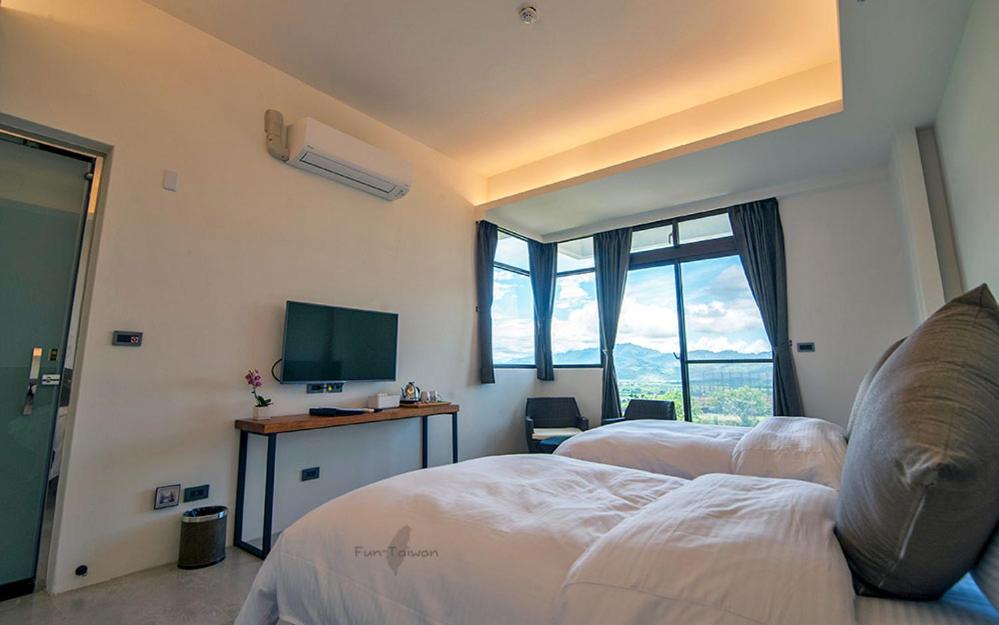 Standard Twin Room with Mountain View photo 1