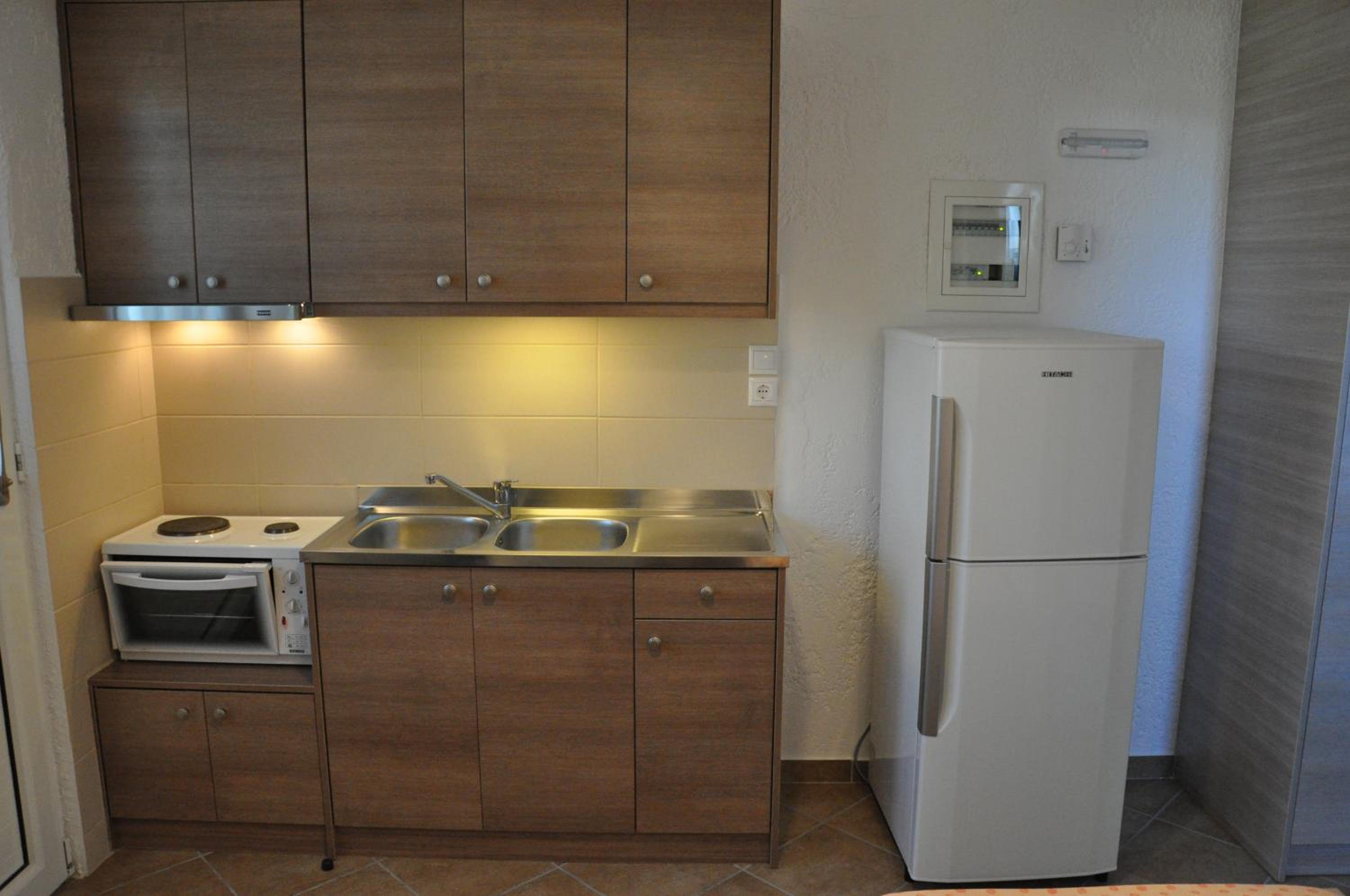 One-Bedroom Apartment (2 Adults) - Photo 3