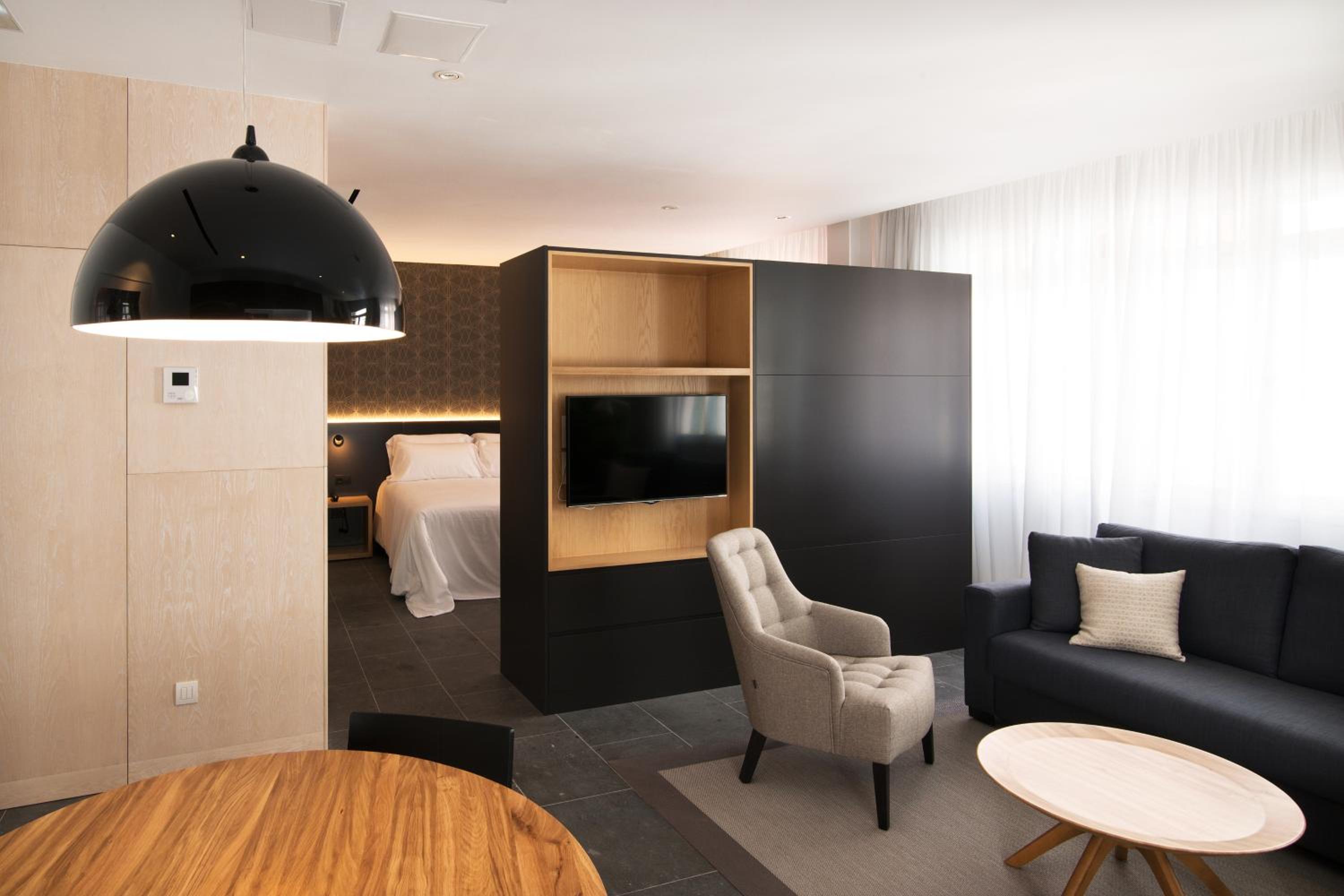 Suite thumbnail 6