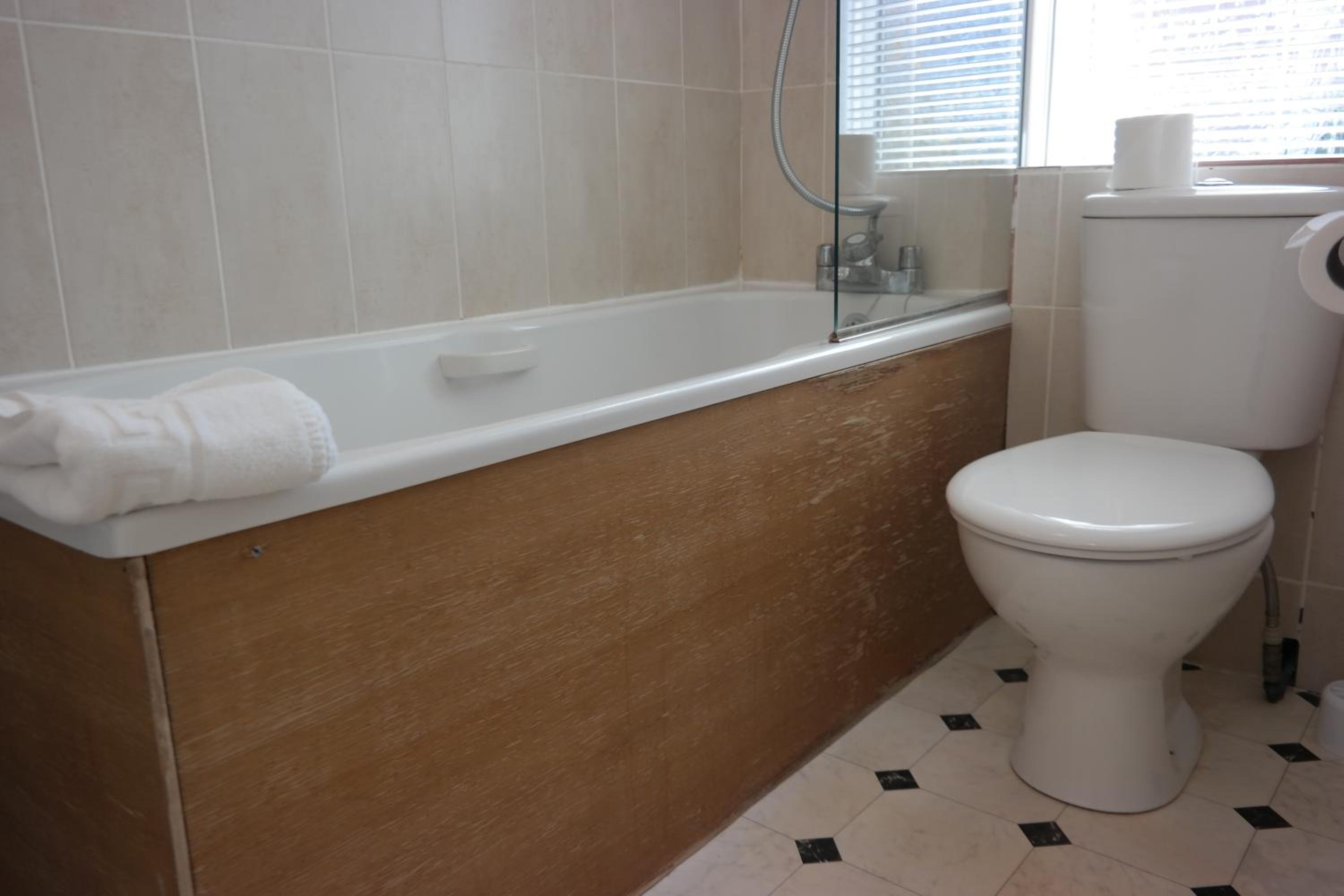 Standard Double Room - Photo 6