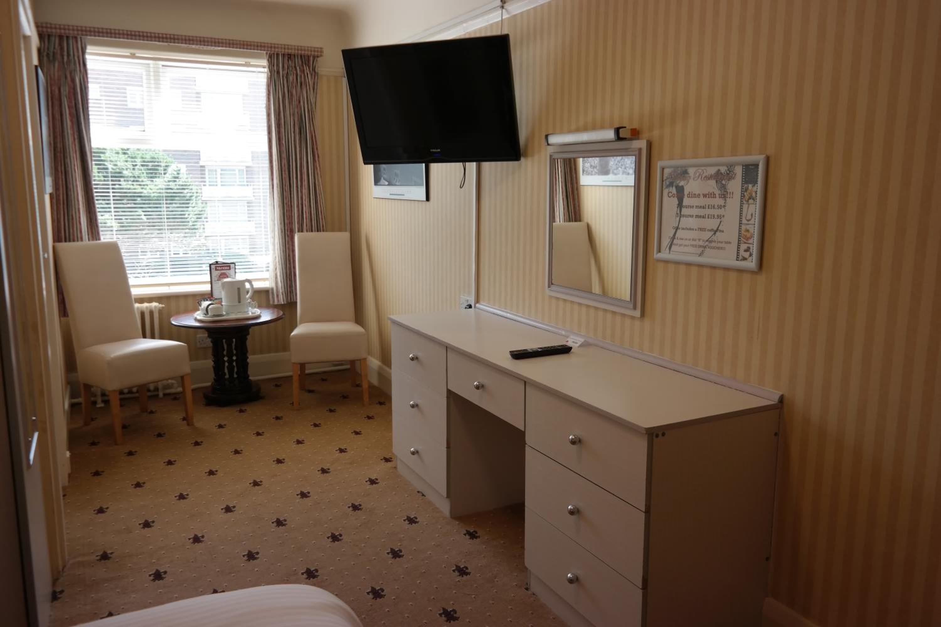 Standard Double Room - Photo 3