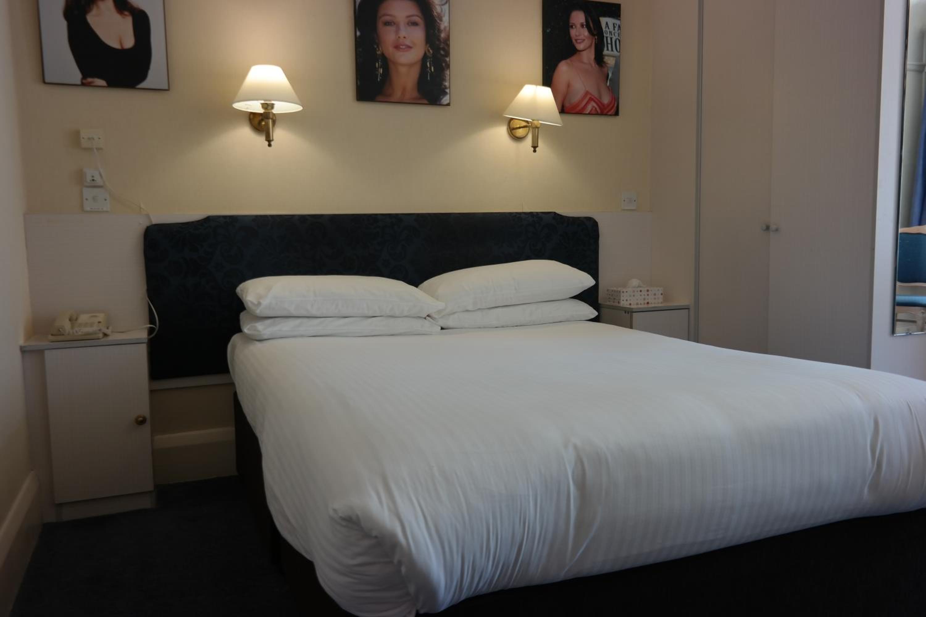 Standard Double Room - Photo 1