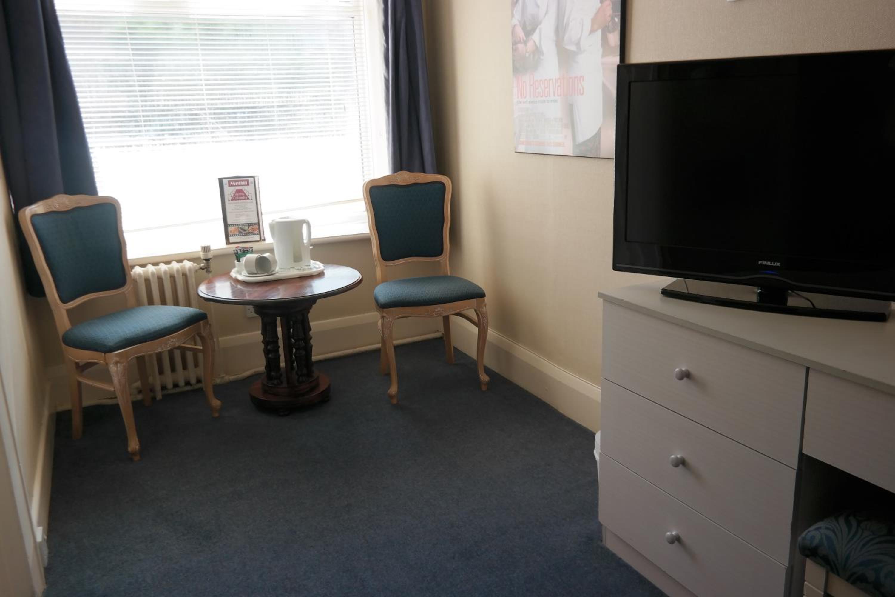 Standard Double Room - Photo 5