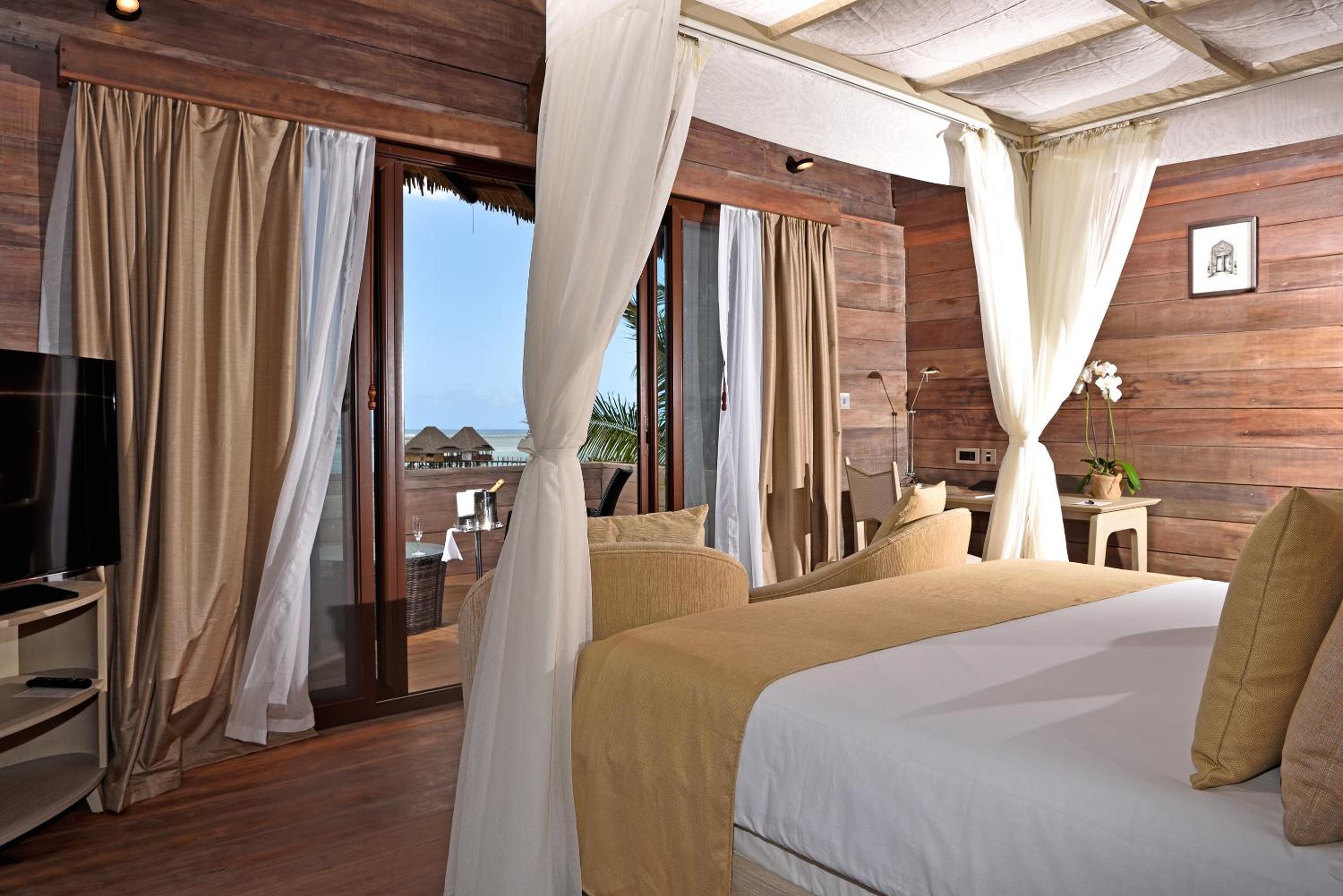 Bungalow with Ocean View - Photo 2