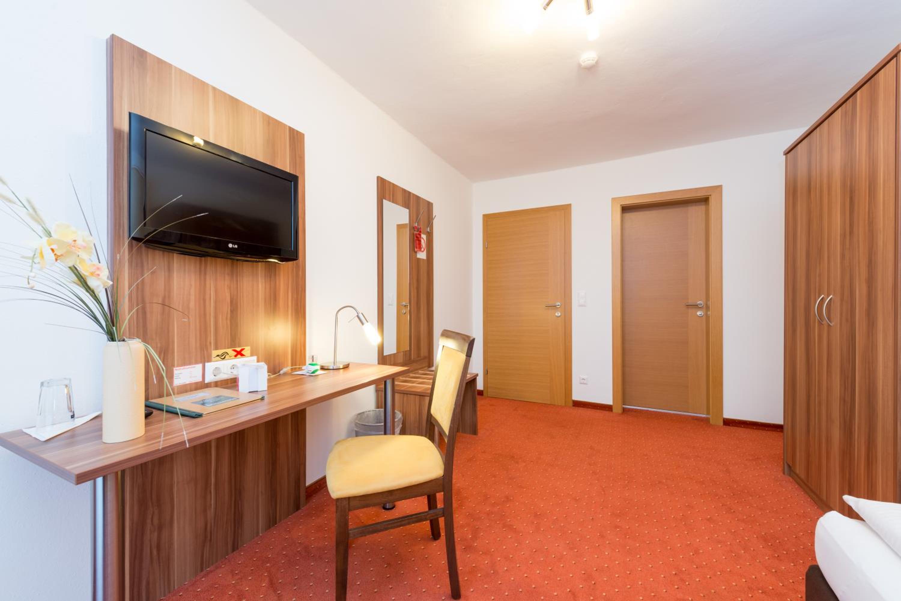 Single Room with Balcony photo 1
