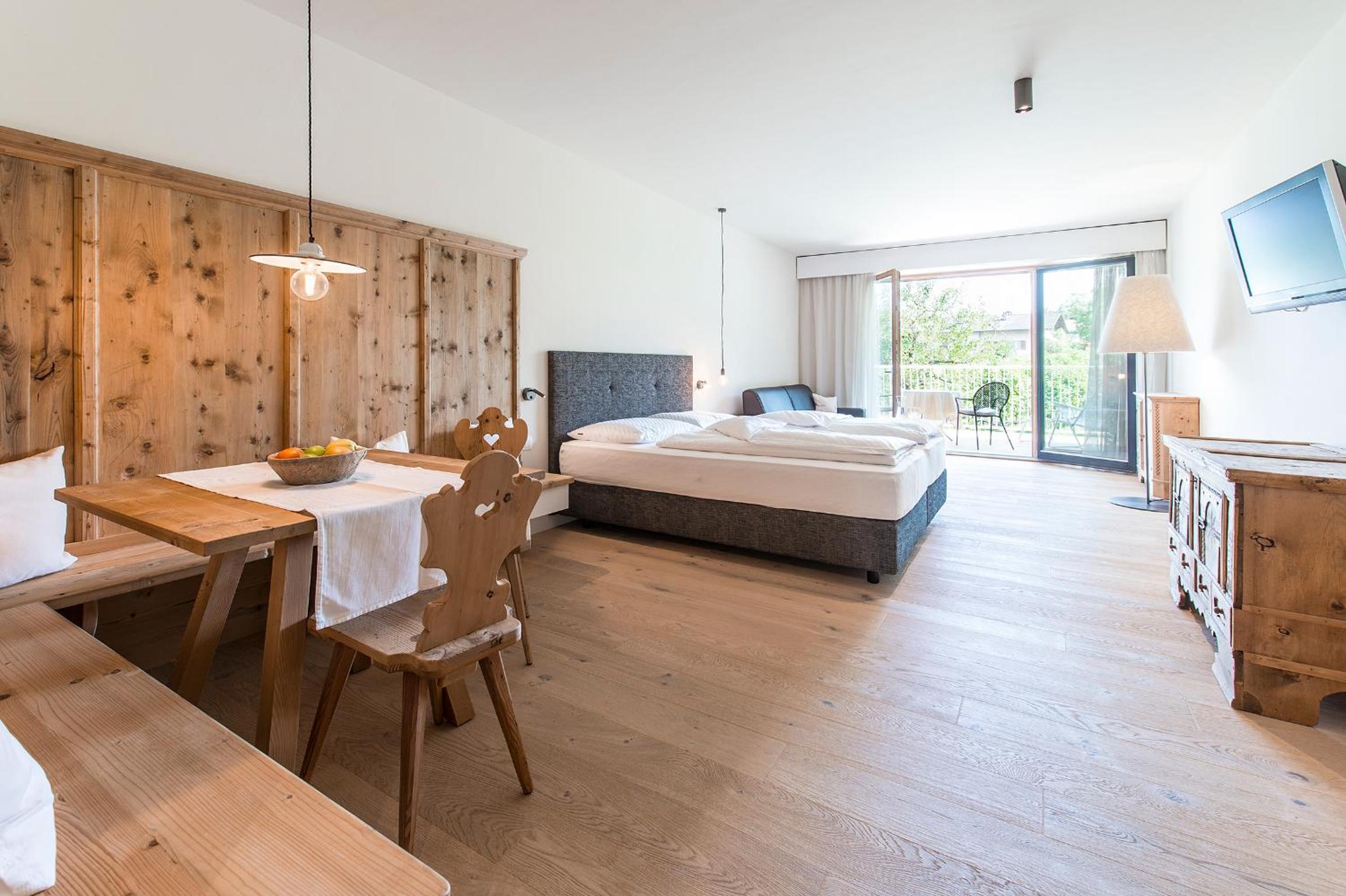 Deluxe Superior Suite with Terrace