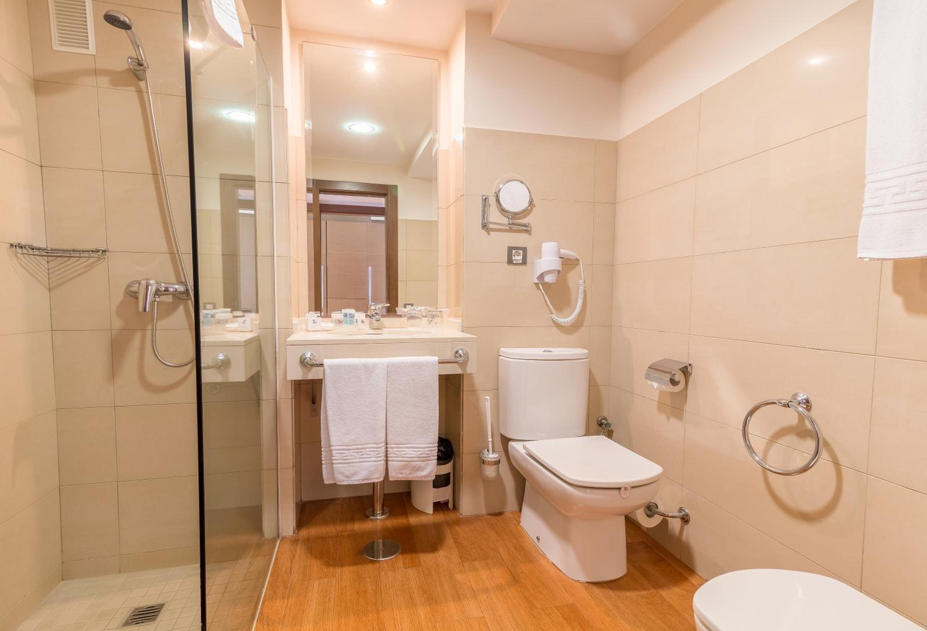 Premium Twin Room with Pool view (1 Adult + 1 Child)