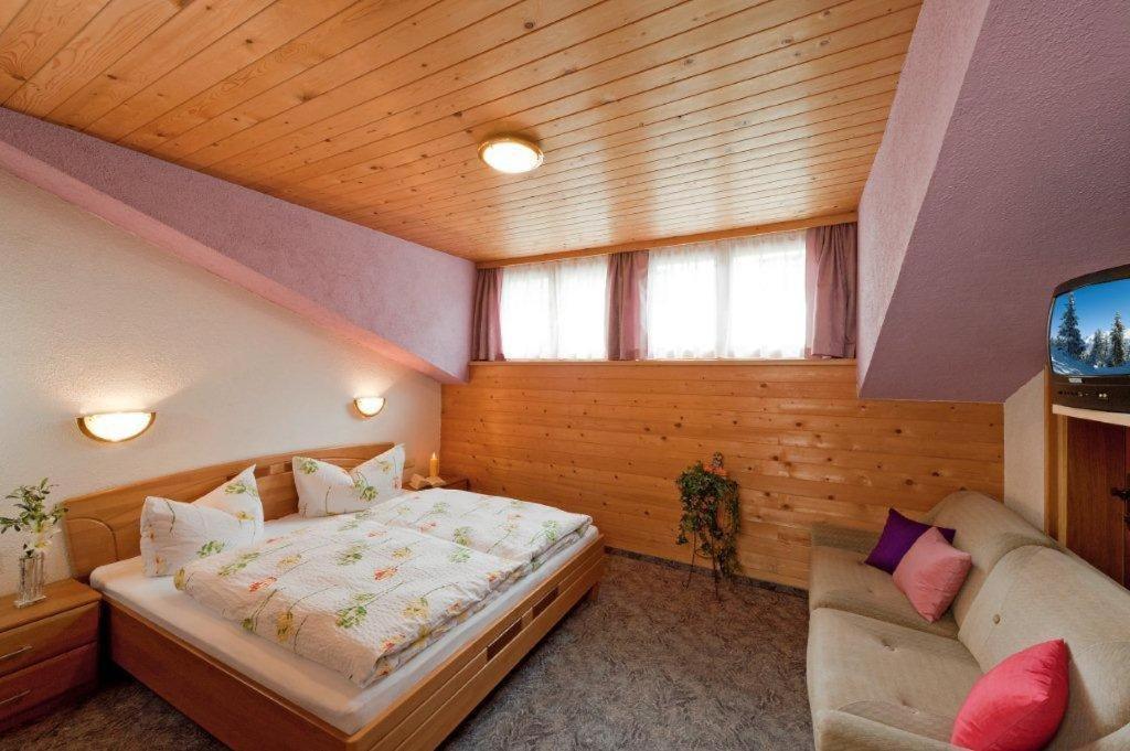 Two-Bedroom Apartment with Balcony photo 1
