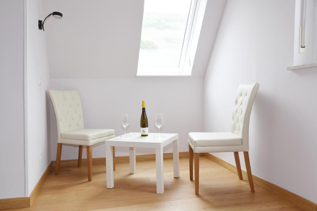 Large Double Room - Photo 15